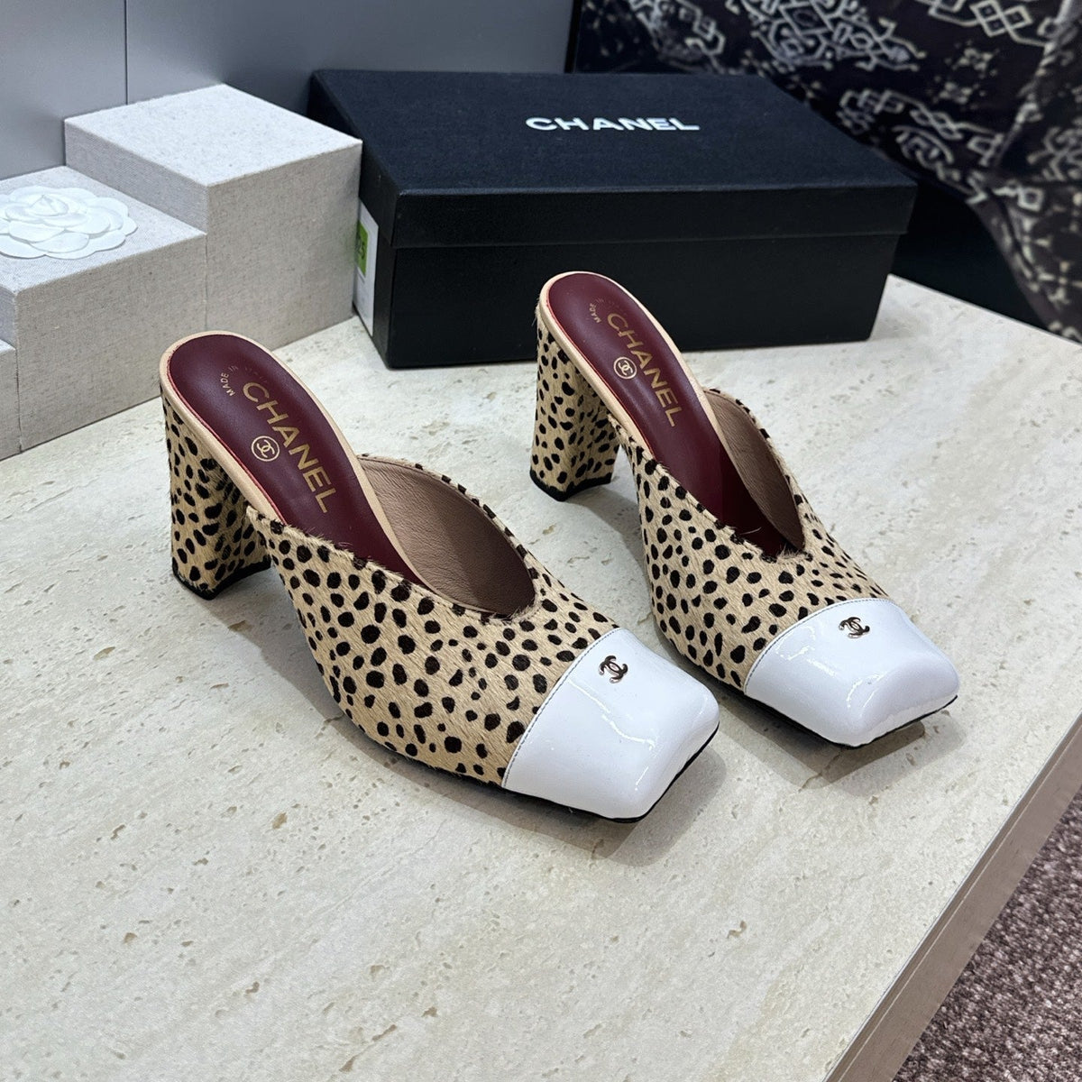 CC Cap Toe Mules 90mm Leopard Beige White Pony Hair & Patent Leather 896857