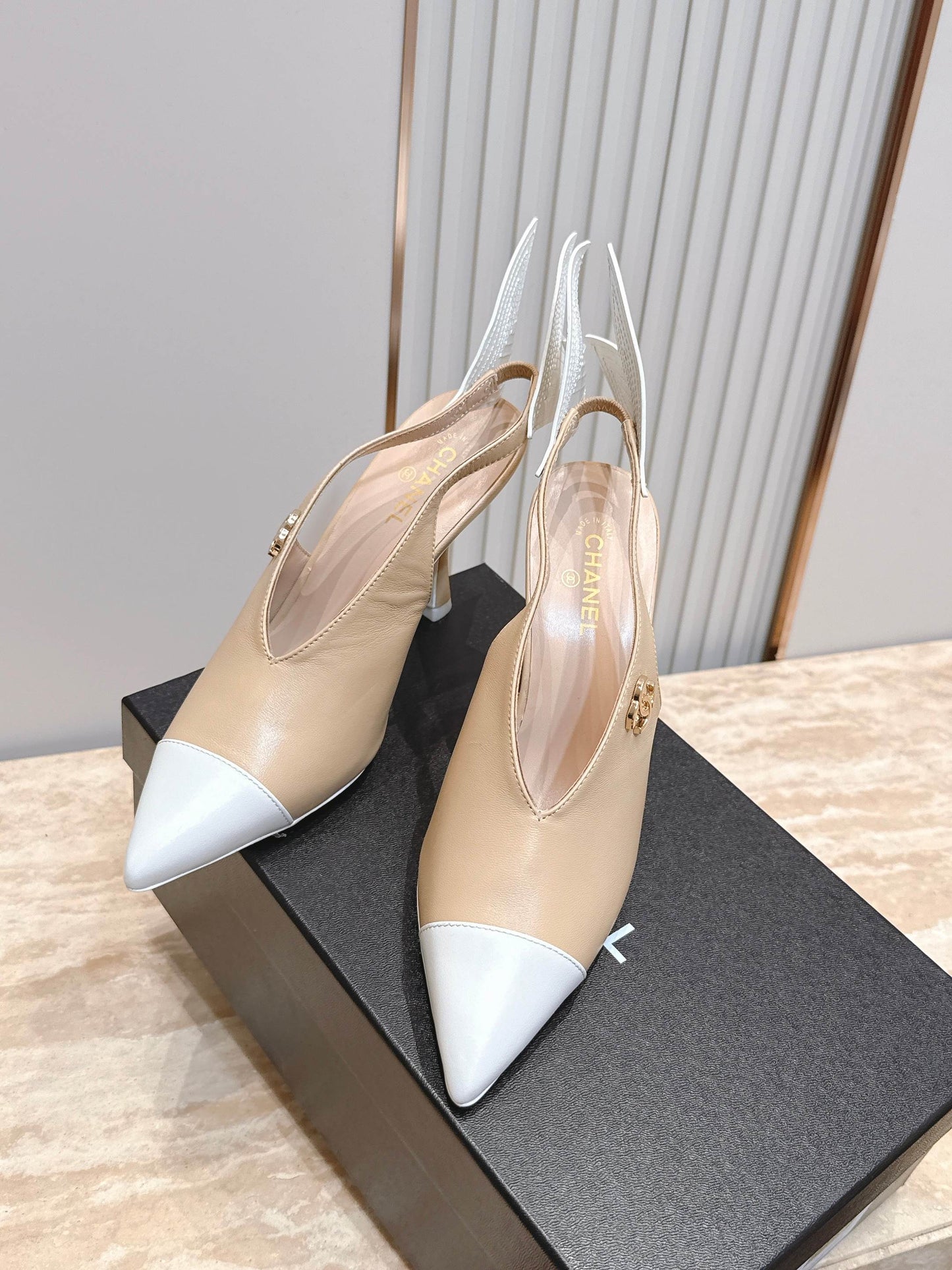 CC Métiers d’art 2026 Slingbacks 9.5cm Beige Lambskin 898980