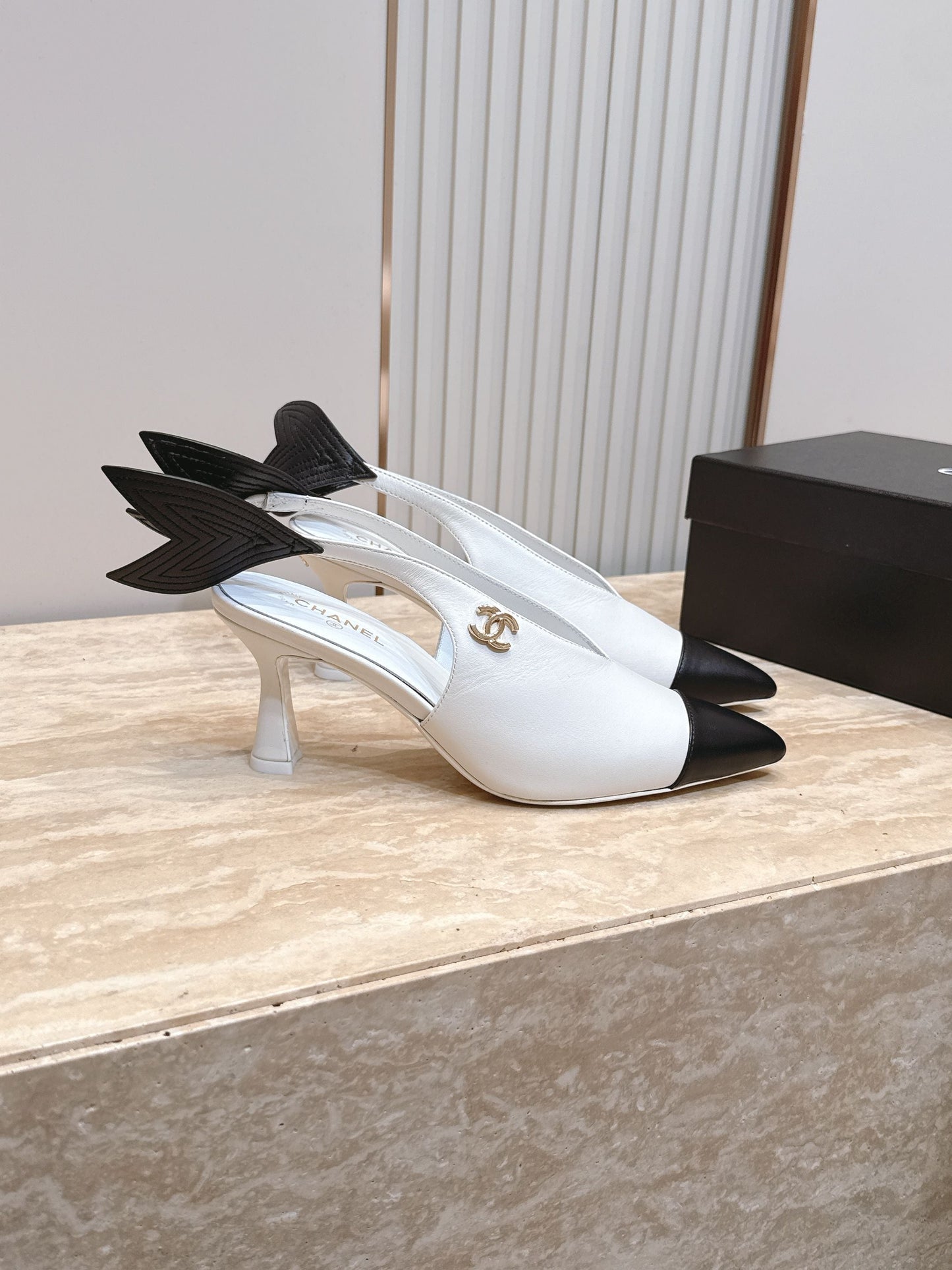 CC Métiers d’art 2026 Slingbacks 9.5cm White Lambskin 898979