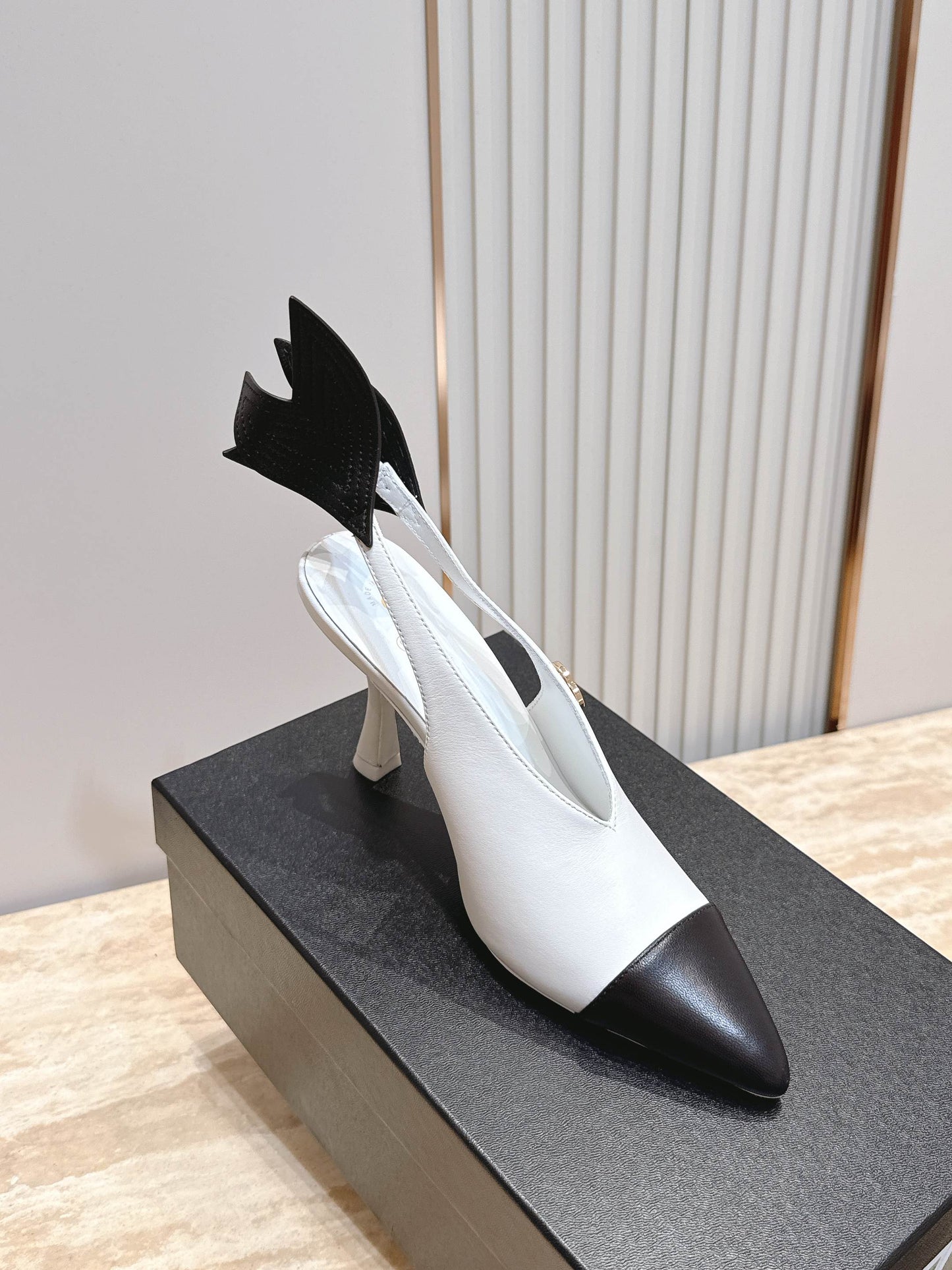 CC Métiers d’art 2026 Slingbacks 9.5cm White Lambskin 898979