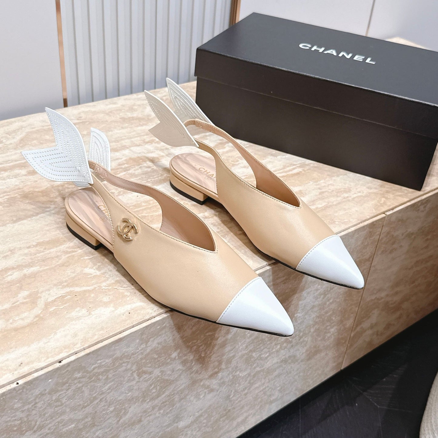 CC Métiers d'Art 2026 Slingback Flats Beige Lambskin 898976