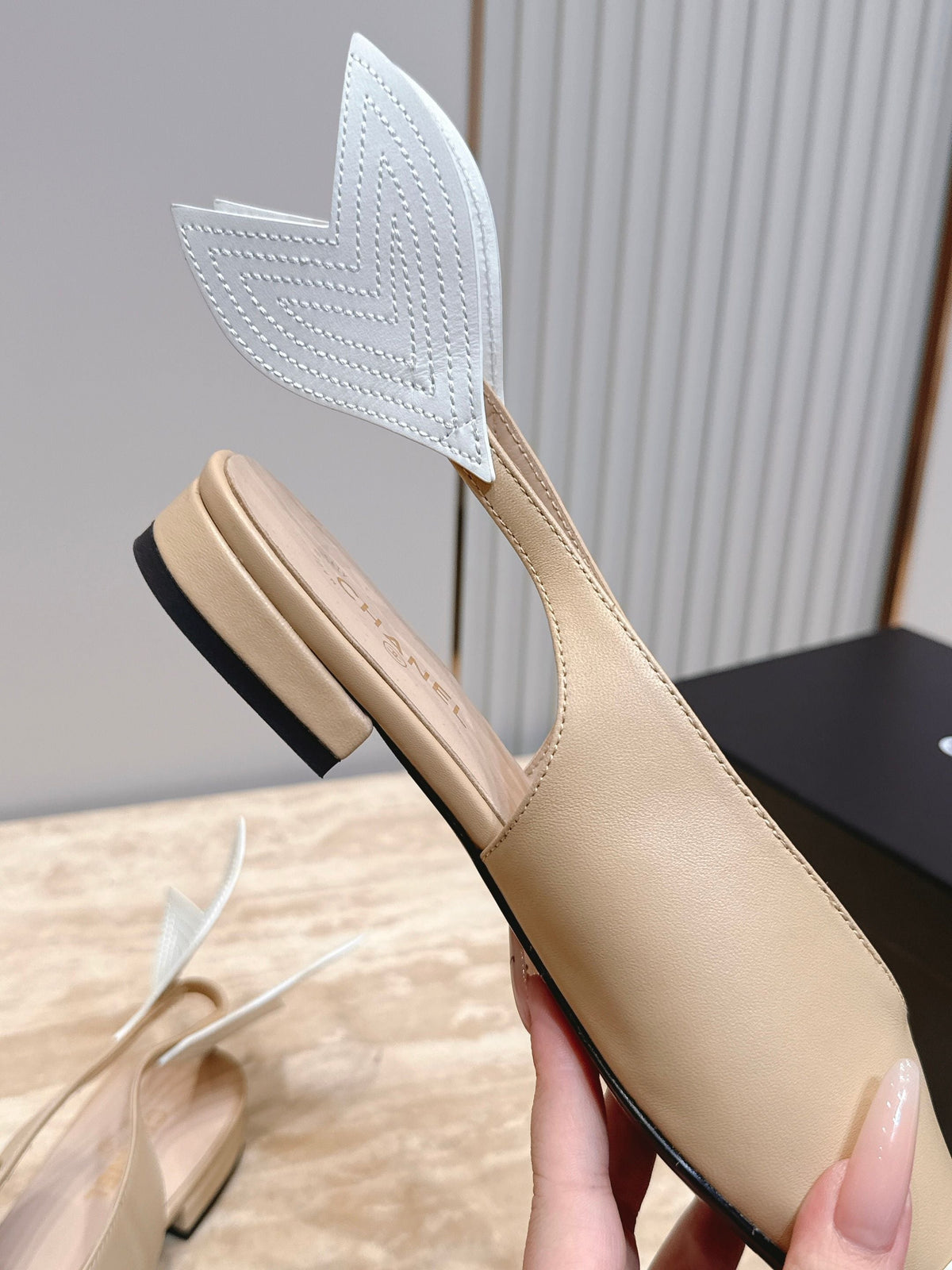 CC Métiers d'Art 2026 Slingback Flats Beige Lambskin 898976