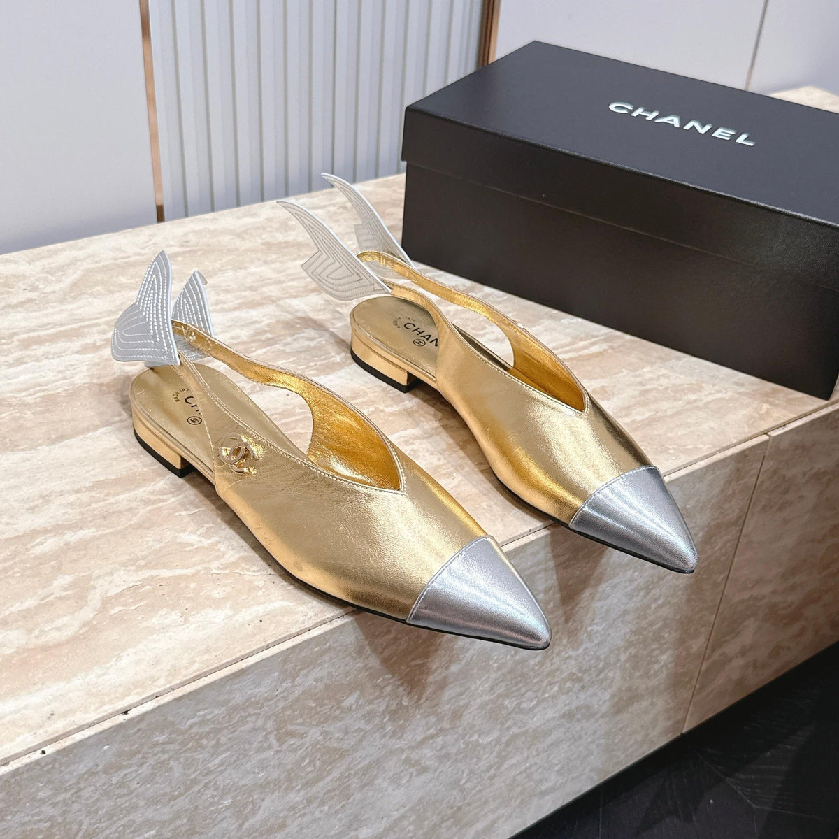 CC Métiers d'Art 2026 Slingback Flats Gold Metallic Lambskin 898972