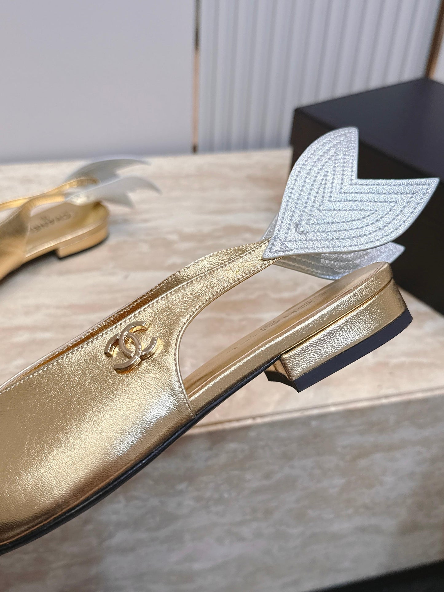 CC Métiers d'Art 2026 Slingback Flats Gold Metallic Lambskin 898972