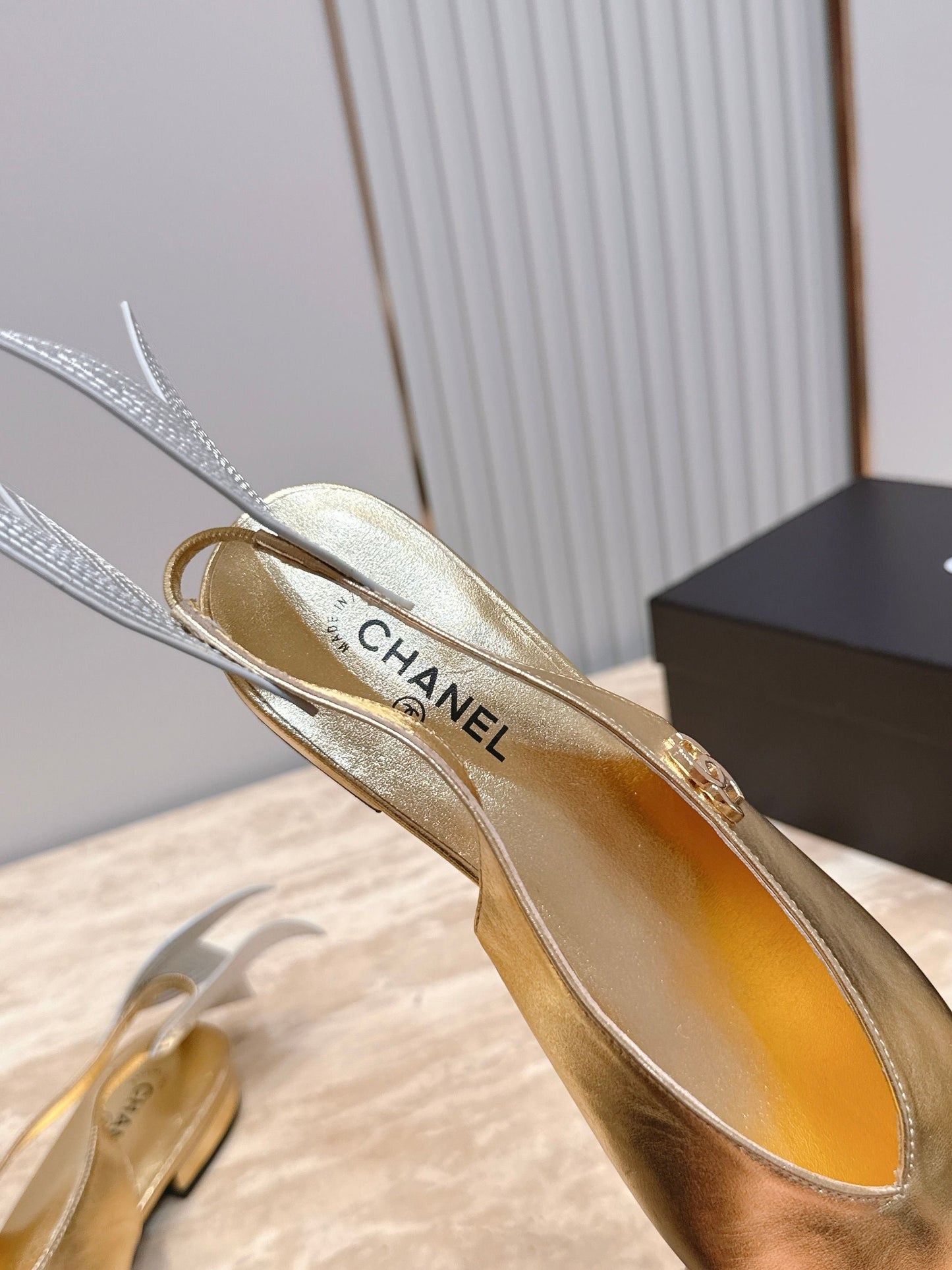 CC Métiers d'Art 2026 Slingback Flats Gold Metallic Lambskin 898972