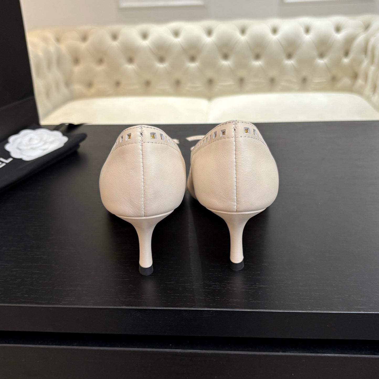 CC Bow Pointed Toe Pumps 6.5cm Cream Leather 912935