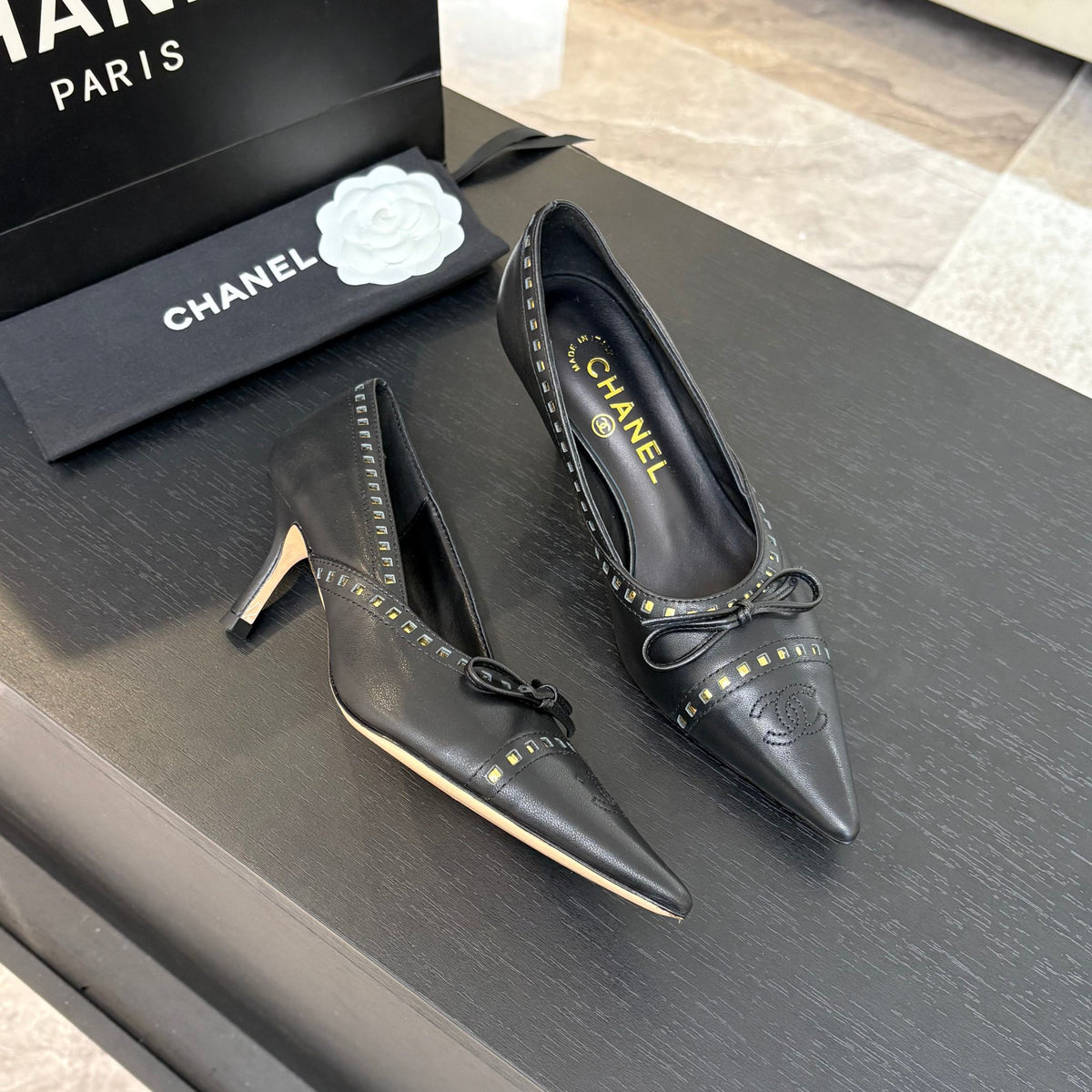 CC Bow Pointed Toe Pumps 6.5cm Black Leather 912934