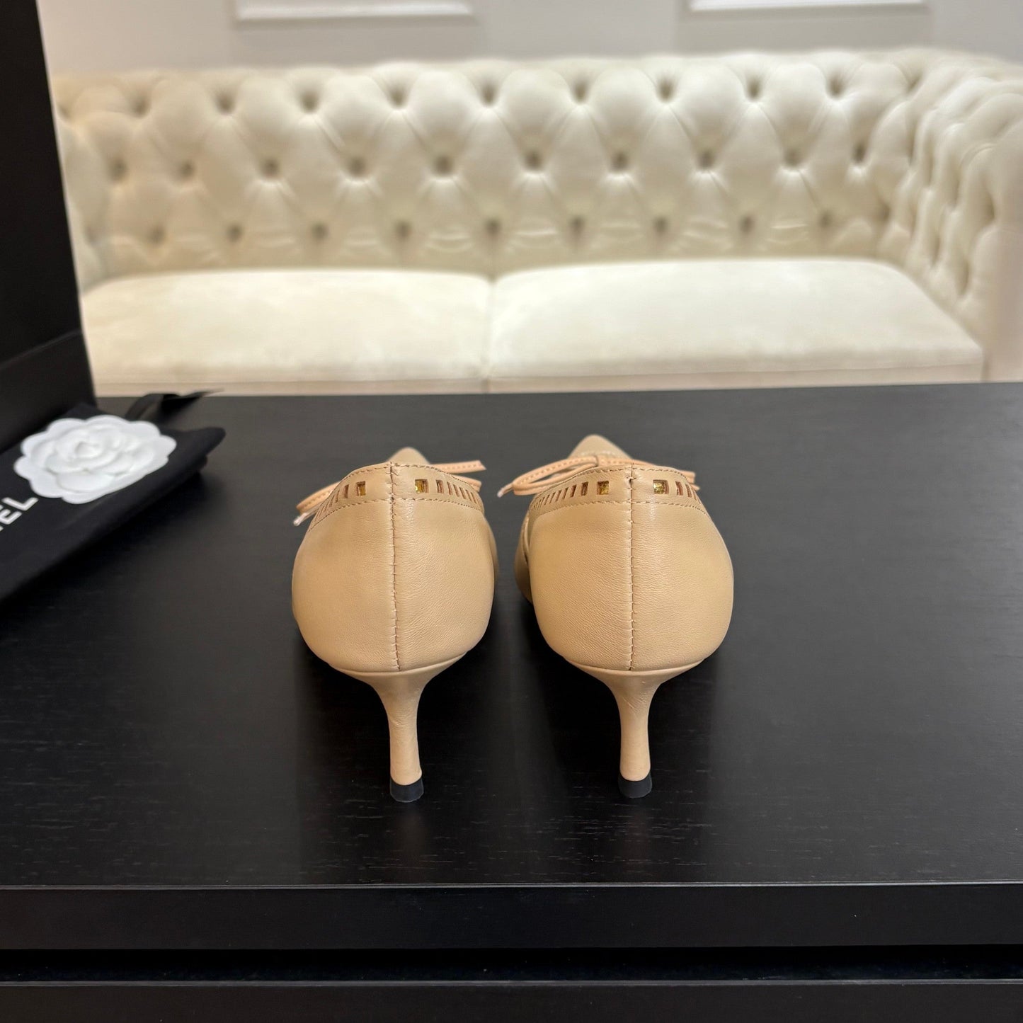 CC Bow Pointed Toe Pumps 6.5cm Beige Leather 912932