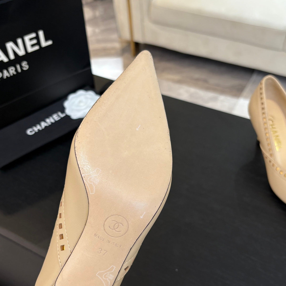 CC Bow Pointed Toe Pumps 6.5cm Beige Leather 912932