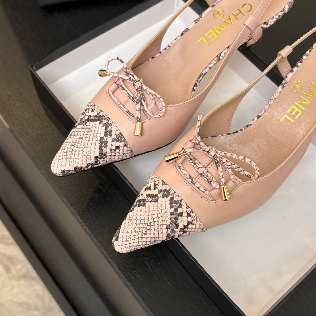 CC Snake Print Cap Toe Bow Slingback Pumps 6.5cm Pink Leather 912930