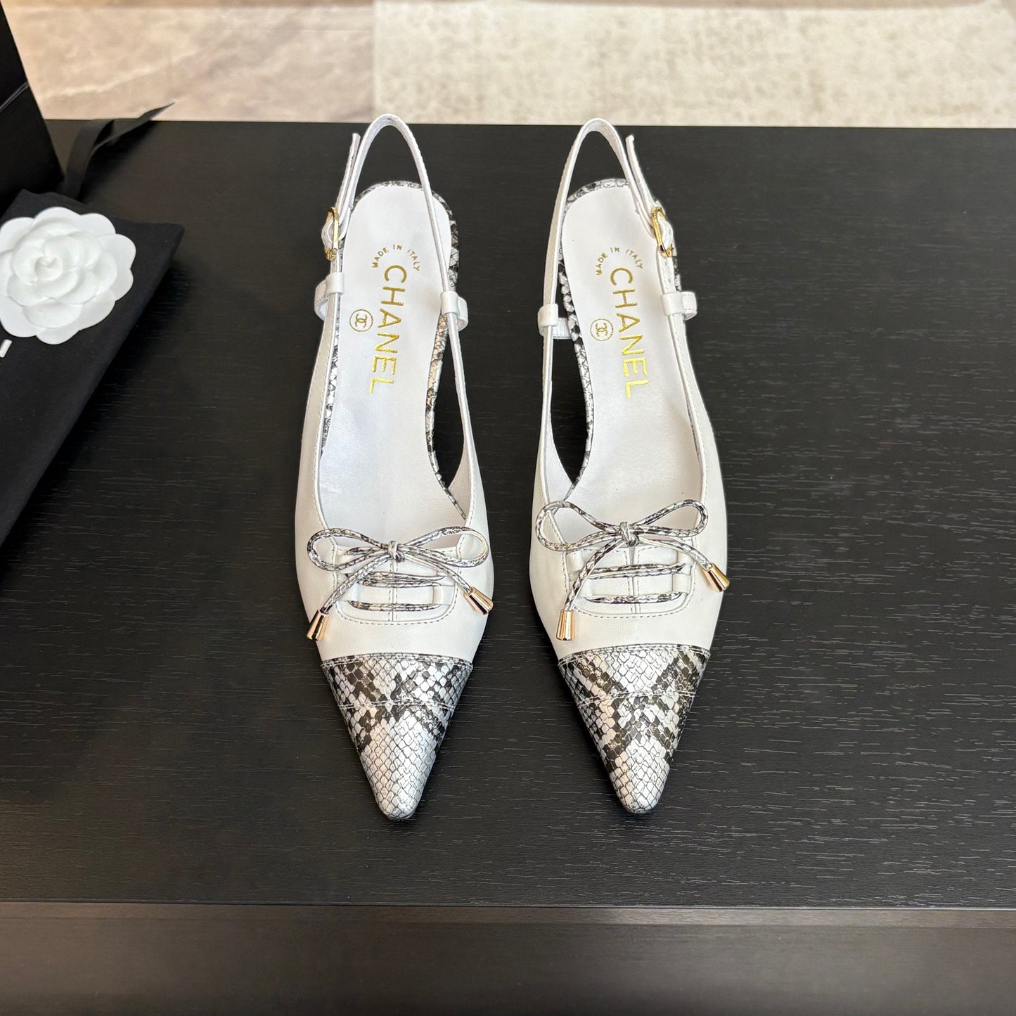 CC Snake Print Cap Toe Bow Slingback Pumps 6.5cm White Leather 912928