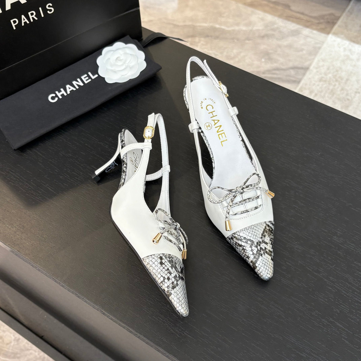CC Snake Print Cap Toe Bow Slingback Pumps 6.5cm White Leather 912928