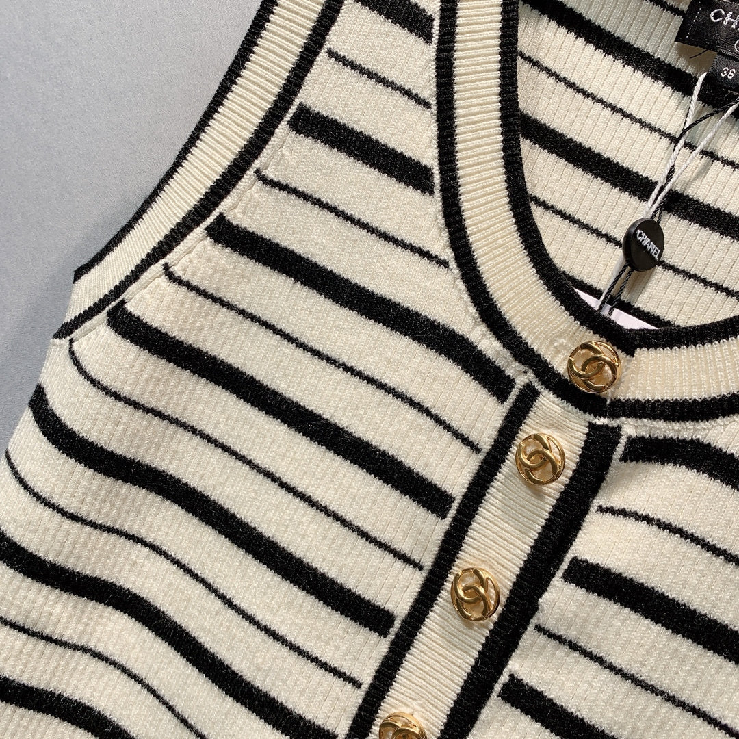 CC Striped Ribbed Knit Tank Top White Black Silk 411316