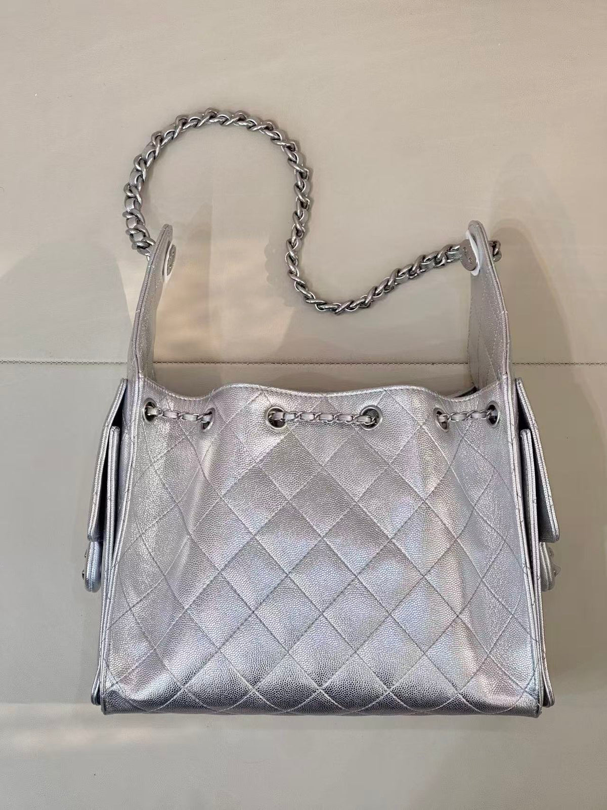 CC Cruise 25/26 Small Handbag Sliver Caviar Leather