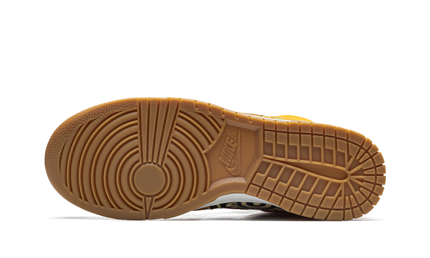 Dunk High "Somos Familia" DZ5354 045