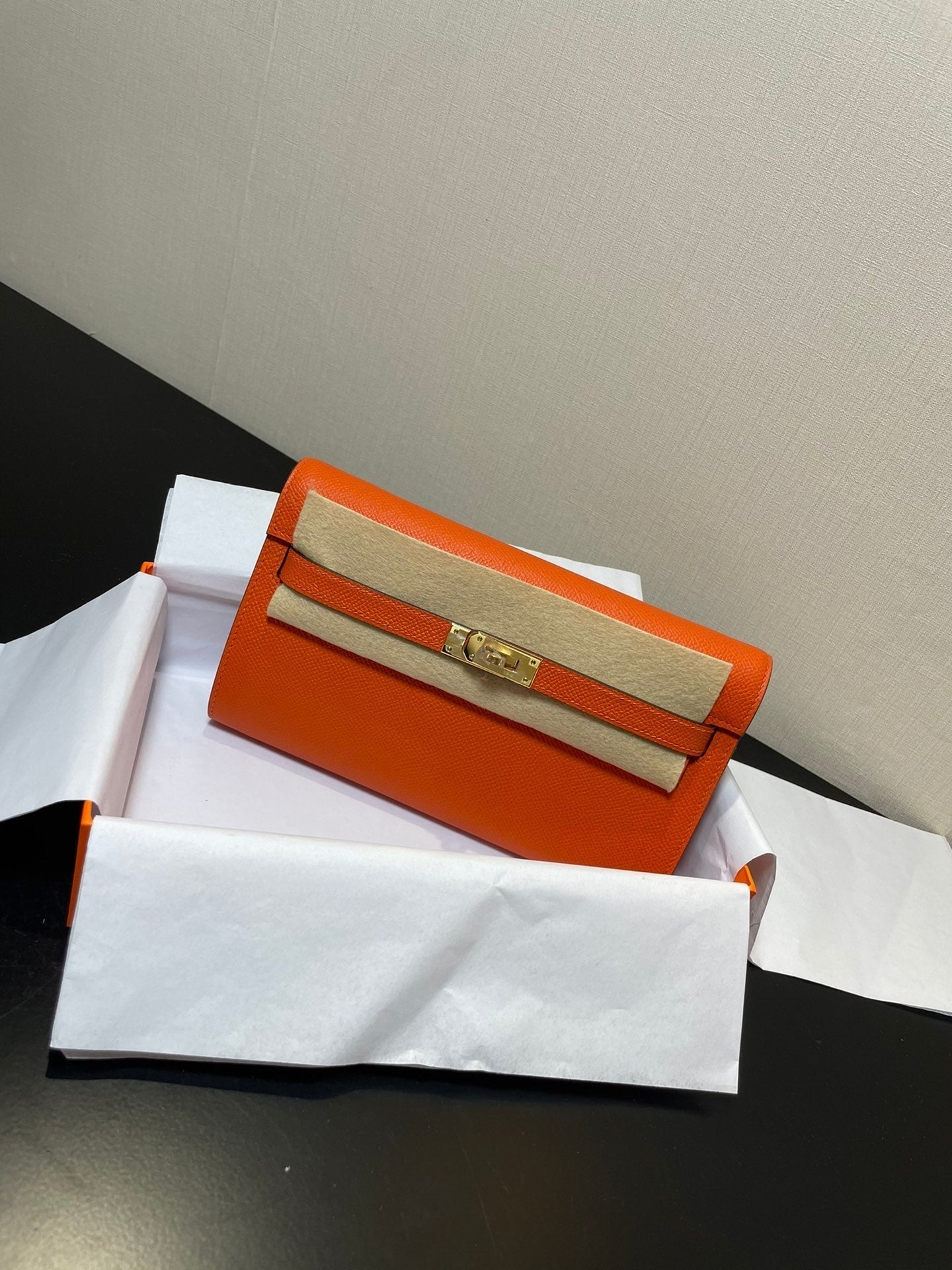 kelly woc 20.5 orange epsom gold hardware