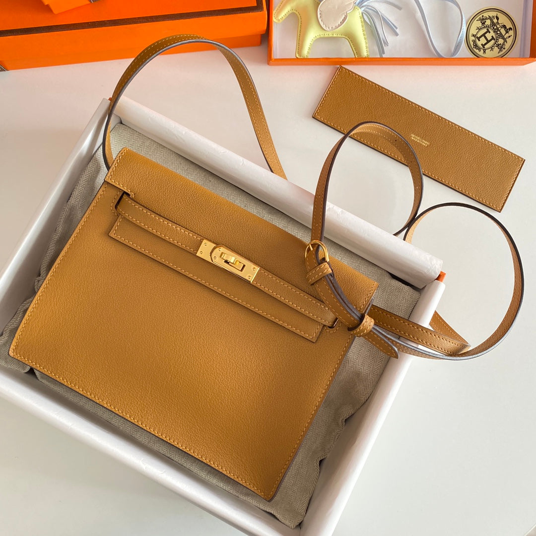 Kelly Danse II 22cm Gold Evercolor Leather Ghw