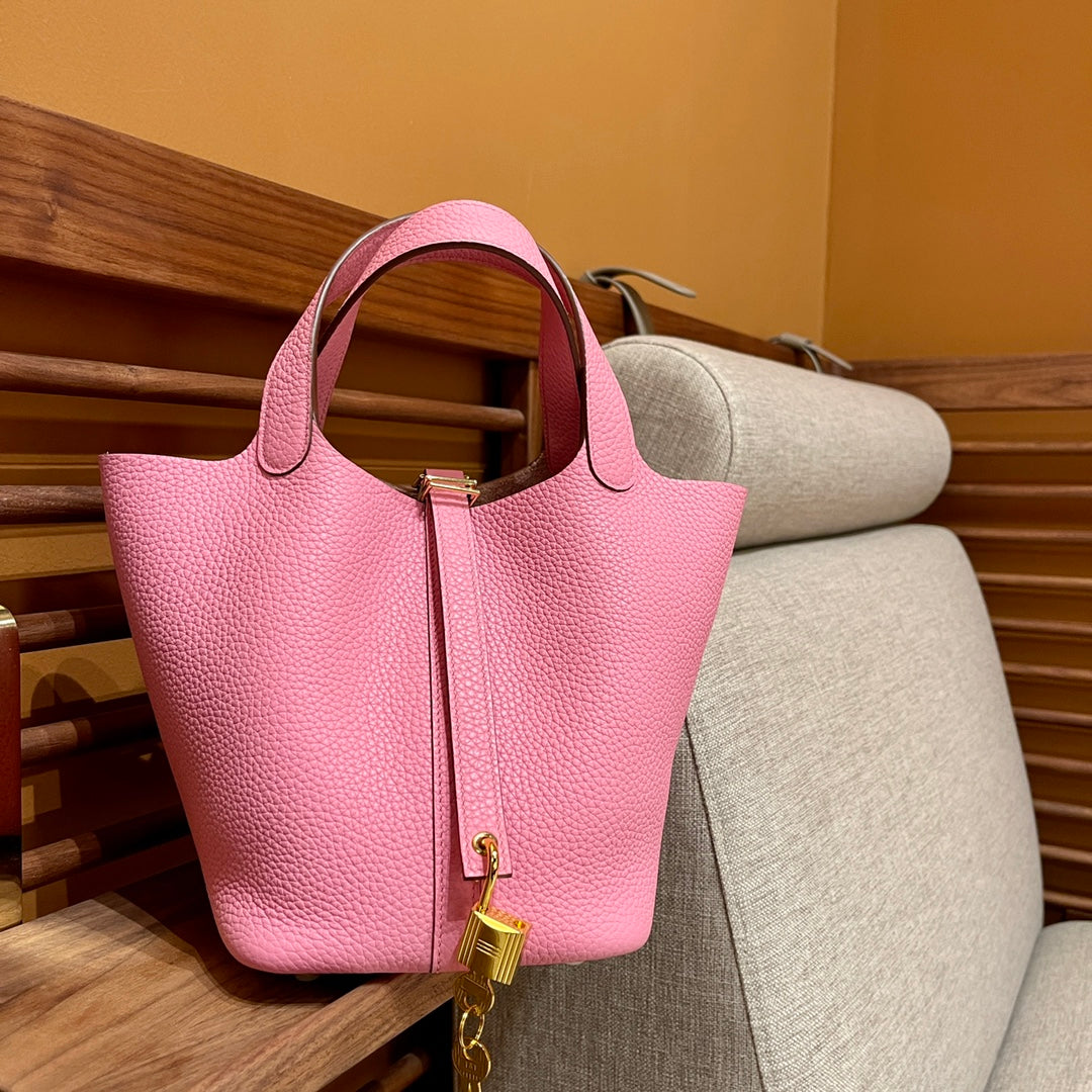 picotin lock 18 pink togo ghw