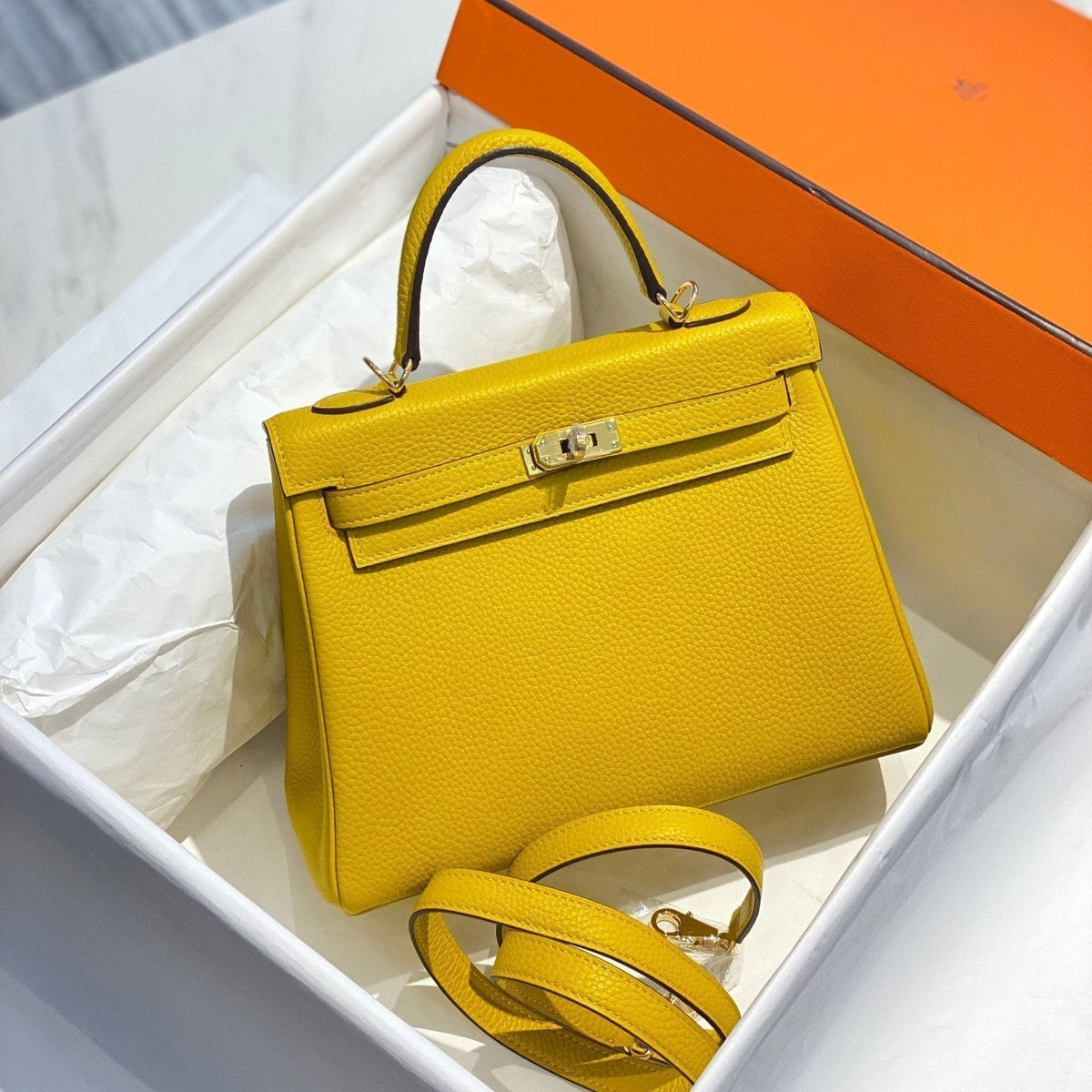 HM KELLY 32CM BAG IN LEMON TOGO GOLD HARDWARE