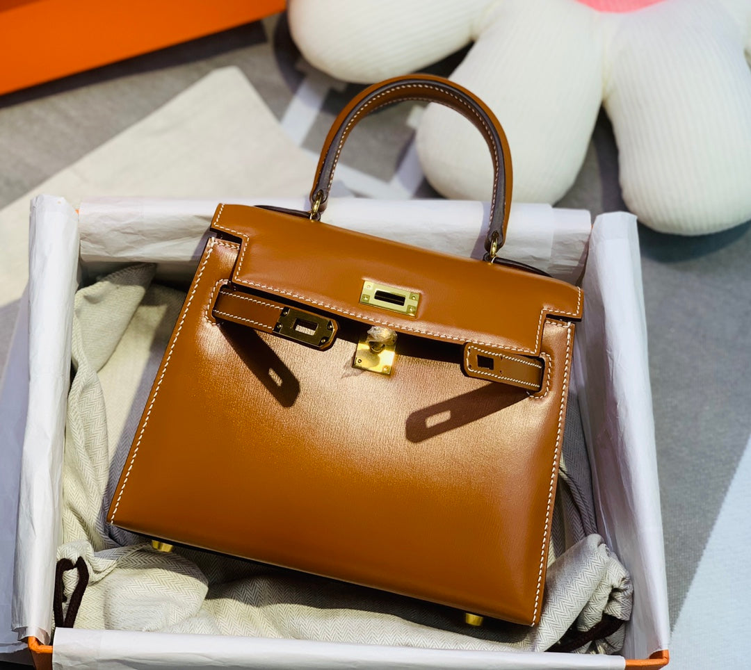 KELLY MINI 20 BAG IN BRONZE BROWN SMOOTH CALFSKIN WITH GOLD HARDWARE (MADE - TO - ODER)