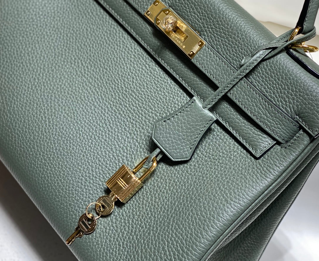 HM KELLY 28CM DARK GREY TOGO GOLD HARDWARE