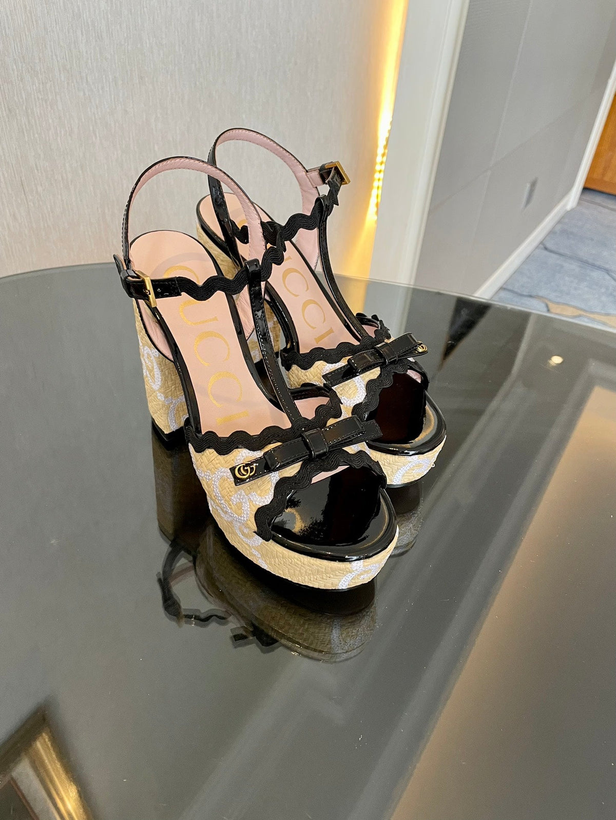 GG Kertu Platform Sandals 12cm Beige Black Raffia Leather 695697