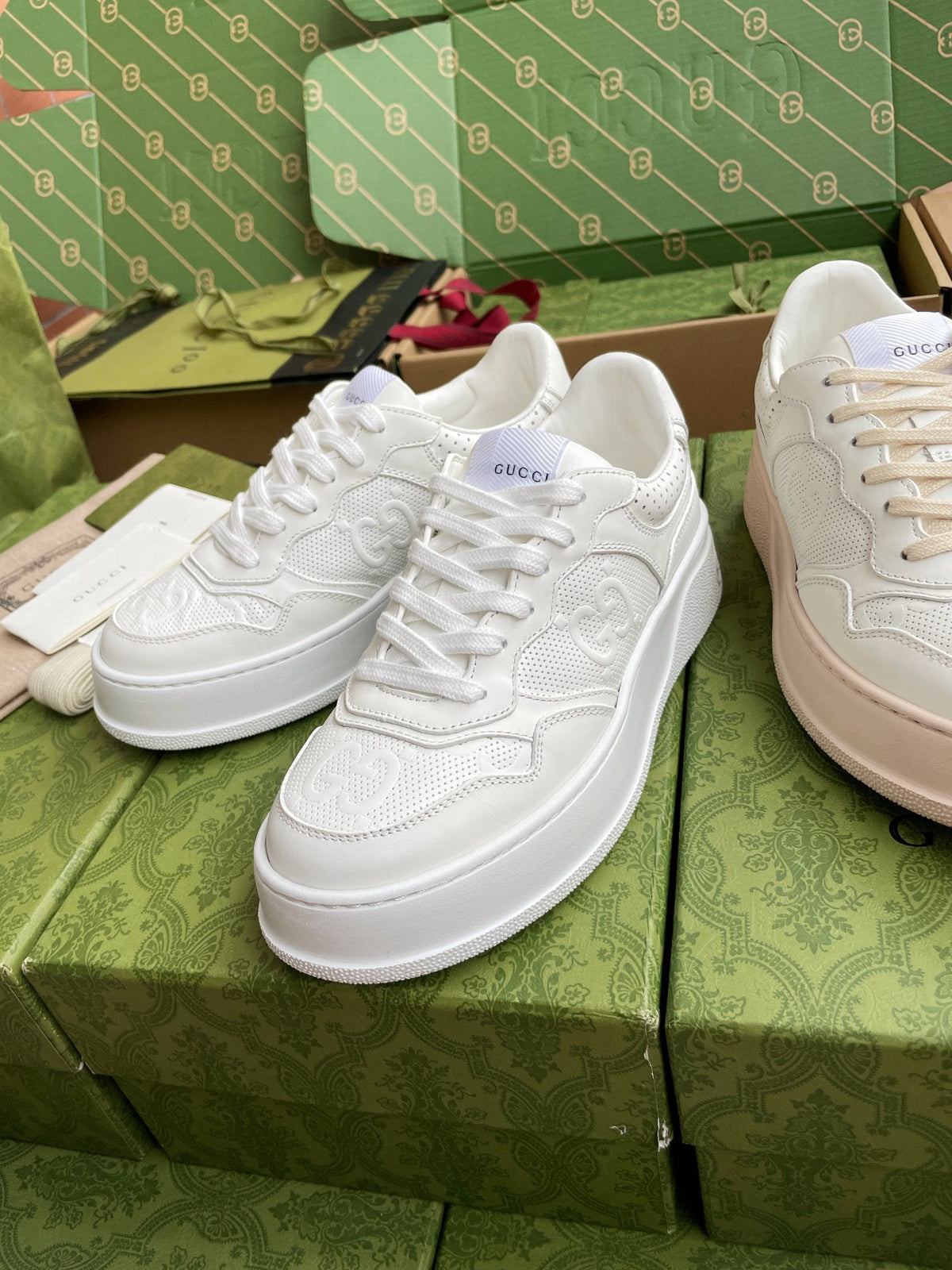 GG 26 Sneaker White Calfskin 632891