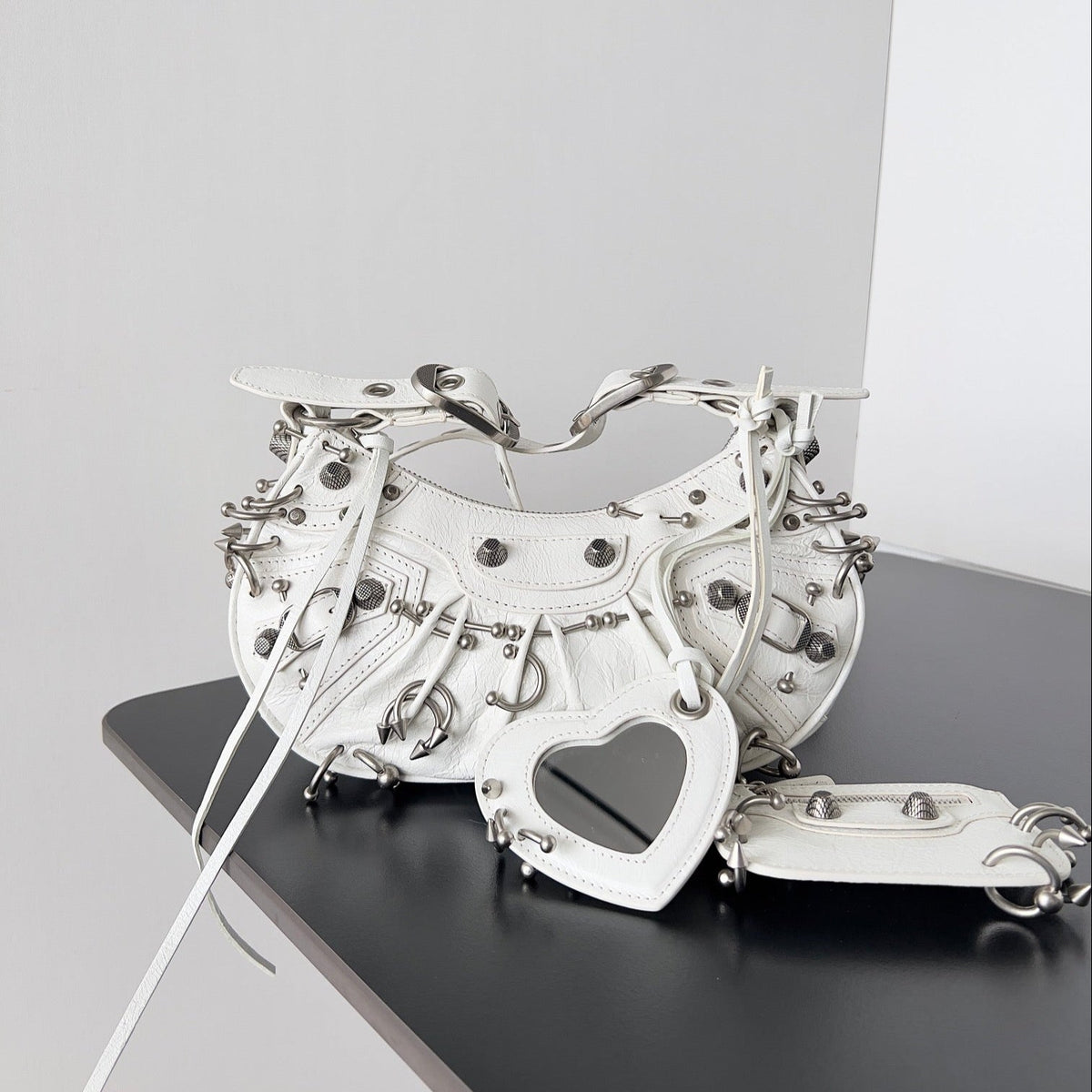 LE CAGOLE XS SHOULDER BAG 26 IN WHITE ARENA LAMBSKIN WITH PIERCING SILVER HARDWARE