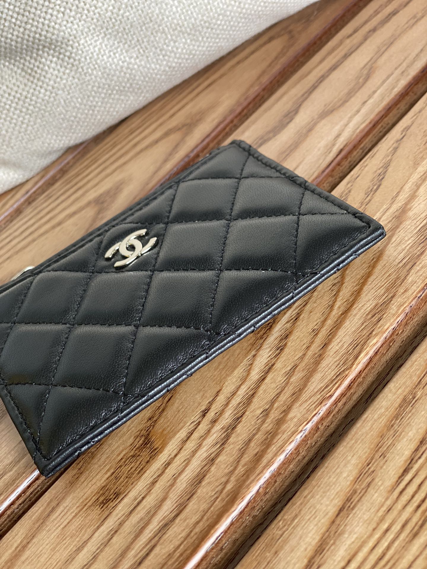 CC A84105 Coin Case Black Sliver Metal Lamskin 240725