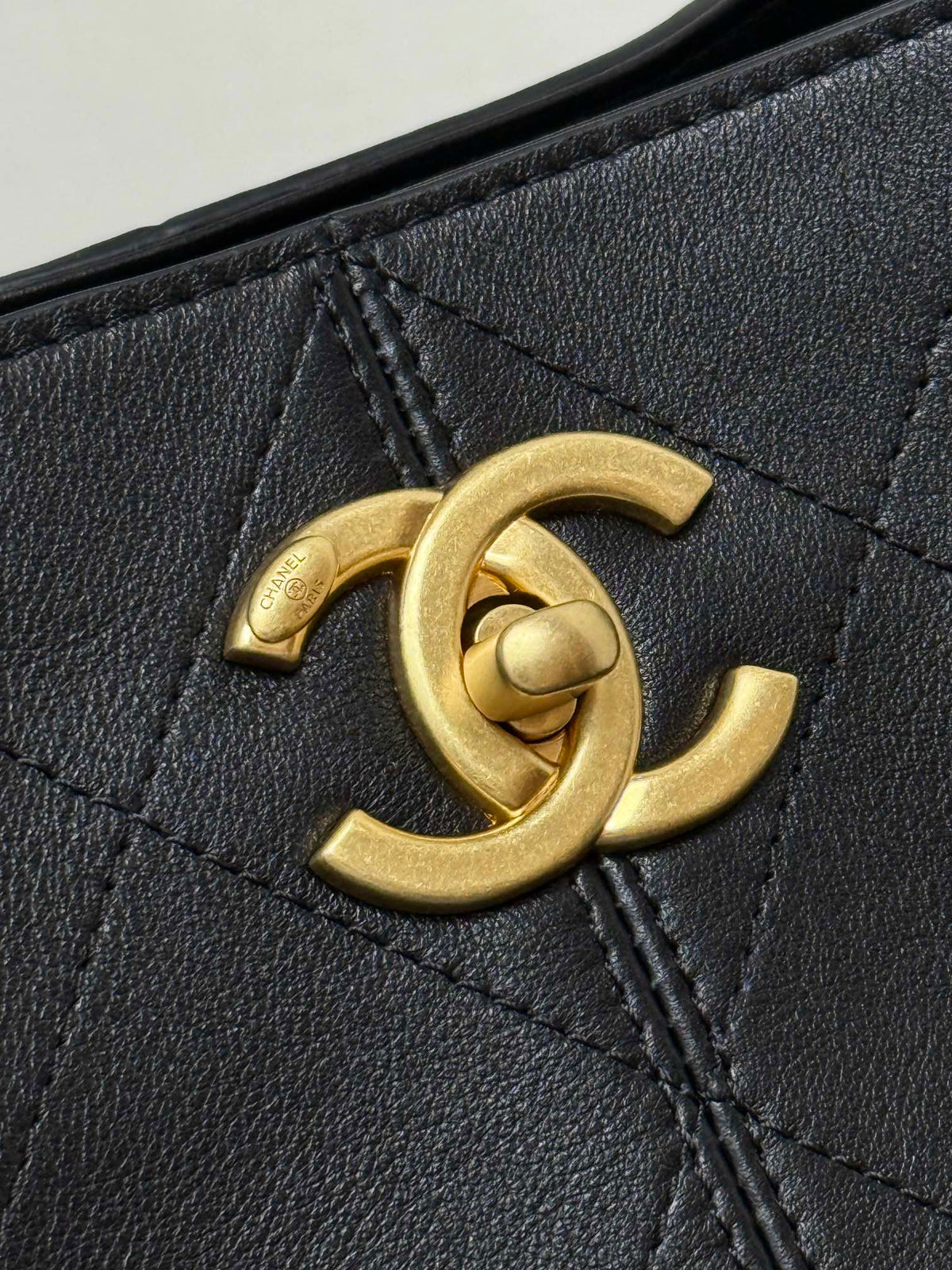 CC 25A Small Tote Bag 36cm Black Calfskin