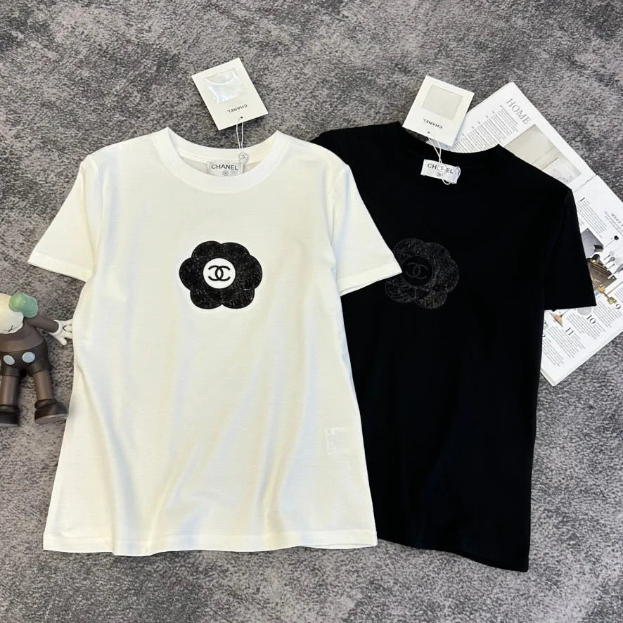 Chanel 2026 Flower T-Shirt Black and White Cotton 359322