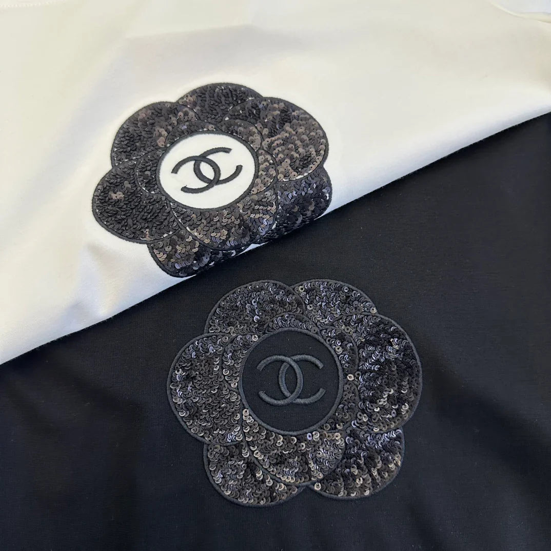Chanel 2026 Flower T-Shirt Black and White Cotton 359322