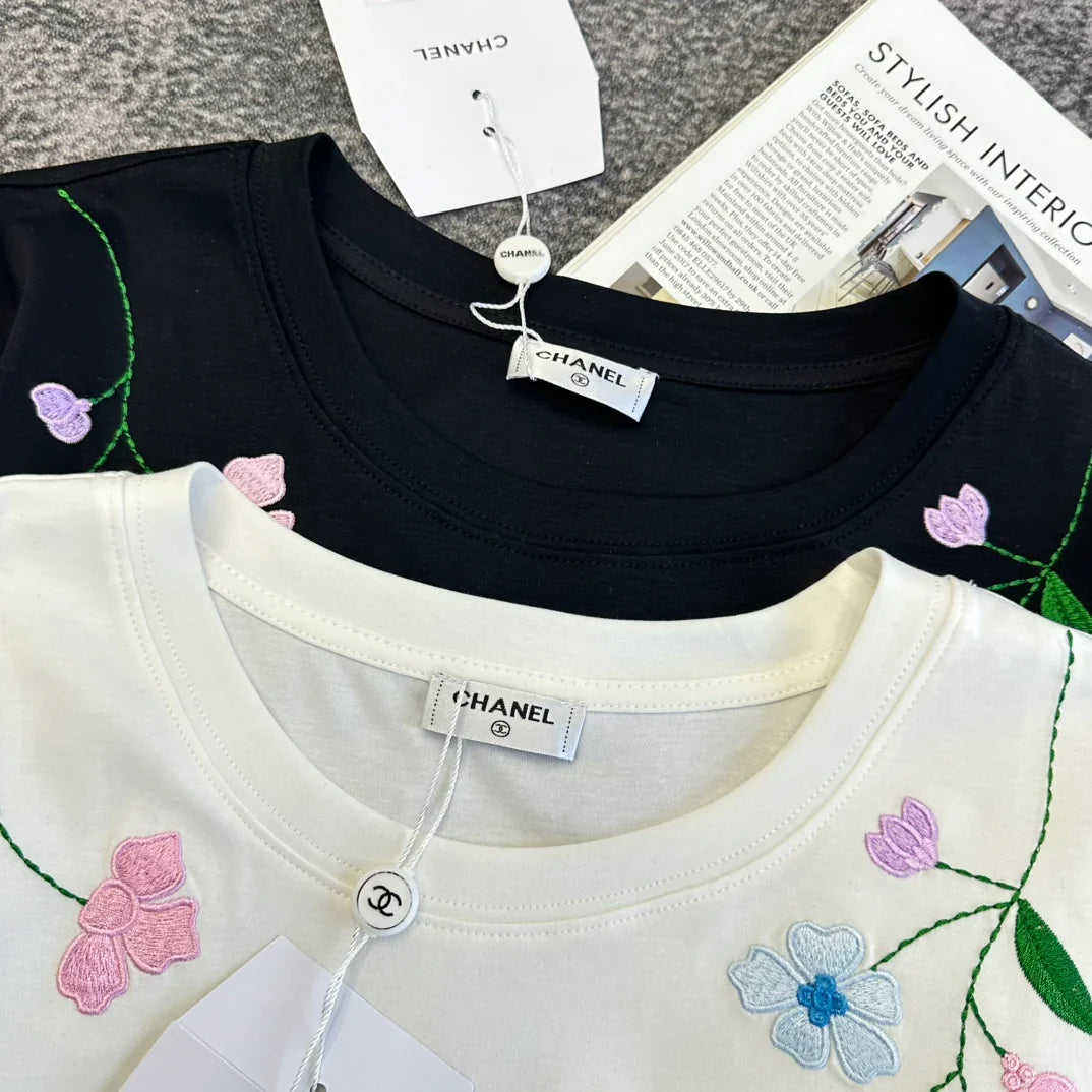 Chanel 2026 Short-Sleeve T-Shirt Black and White Cotton 359334
