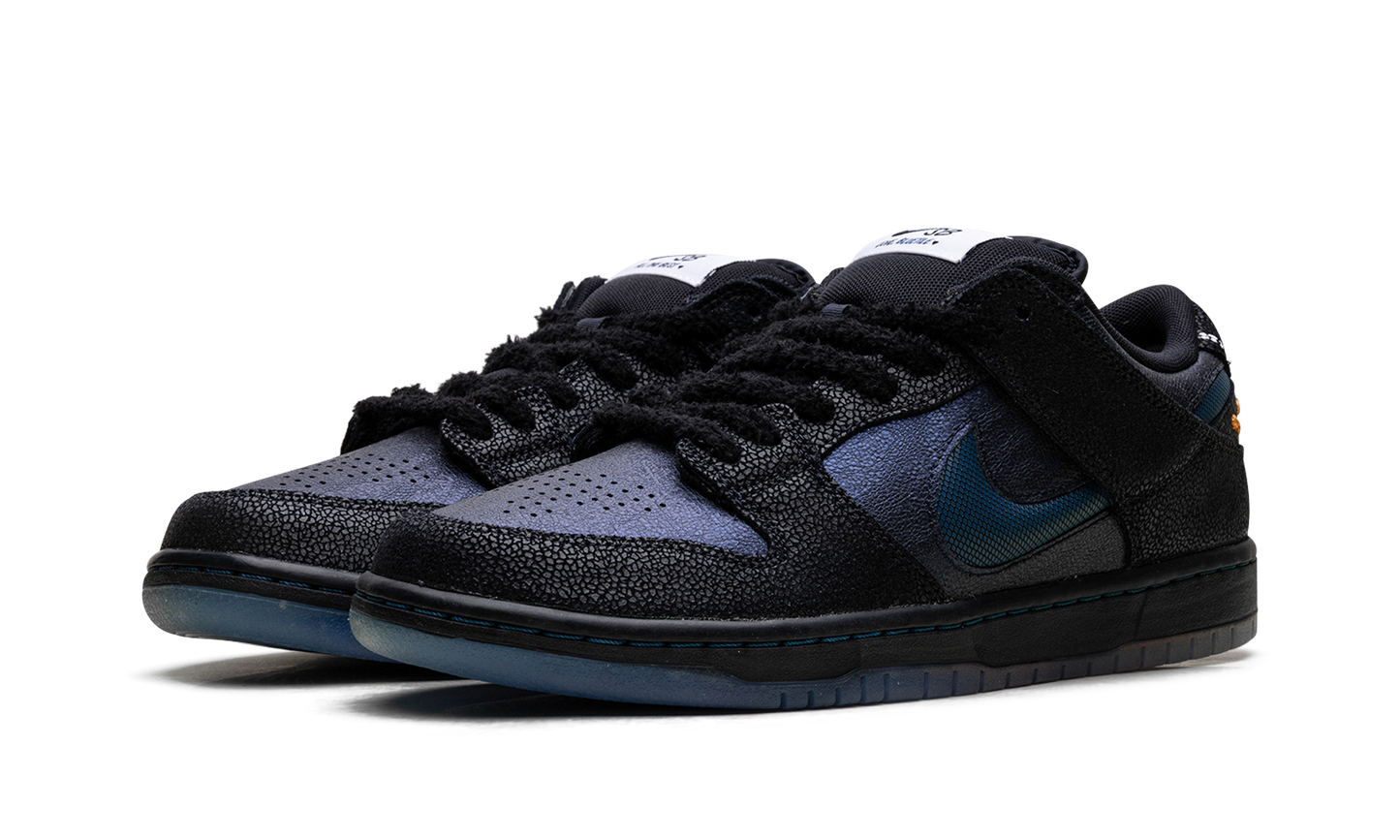 SB Dunk Low Pro "Bluetile Skateboards" IQ1323 001