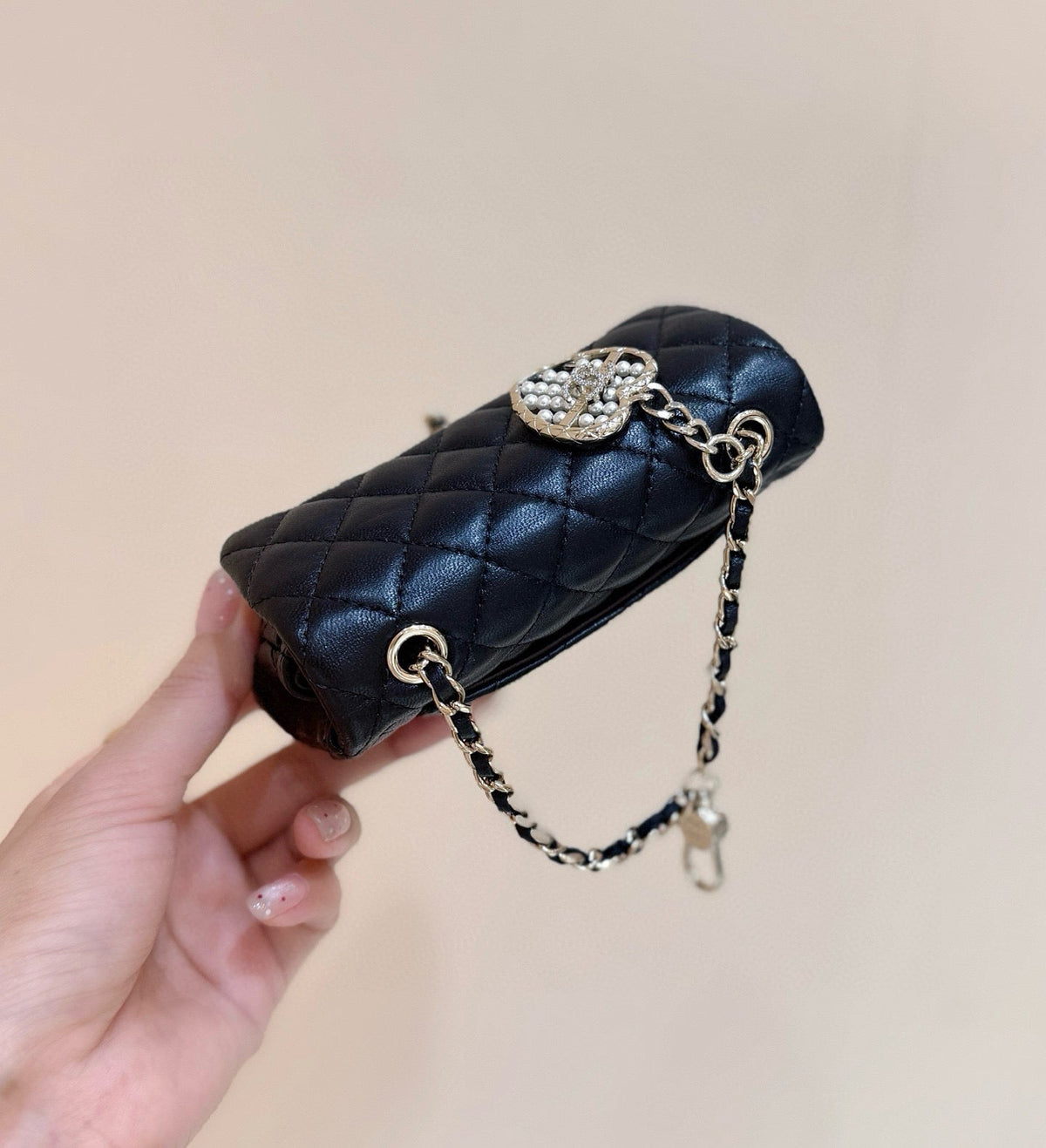 CC 25A Mini Coco Mark Heart x Pearl Charm Bag 12.5cm Black Lambskin