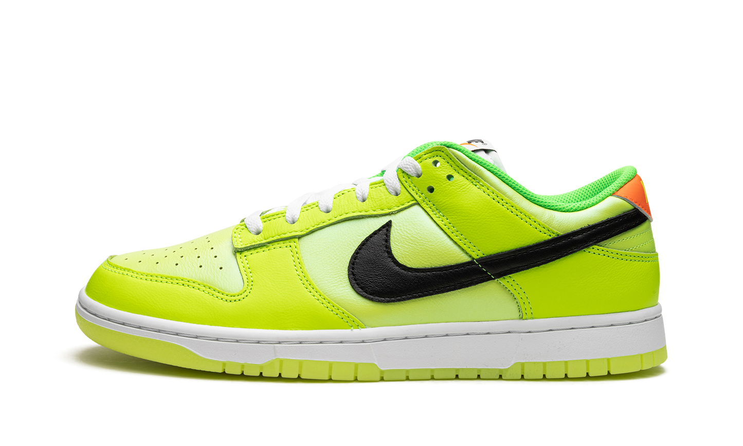 Dunk Low "Glow in the Dark" FJ4610 702