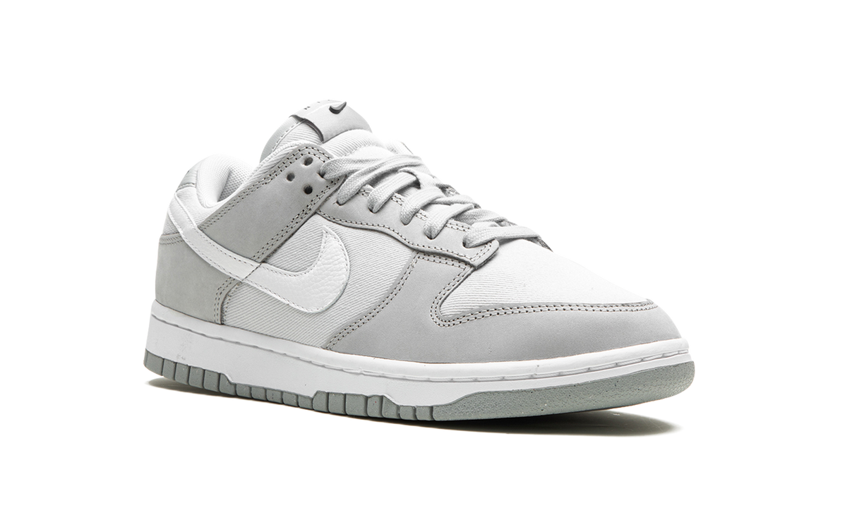 DUNK LOW LX NBHD WMNS "Light Smoke Grey" FB7720 002