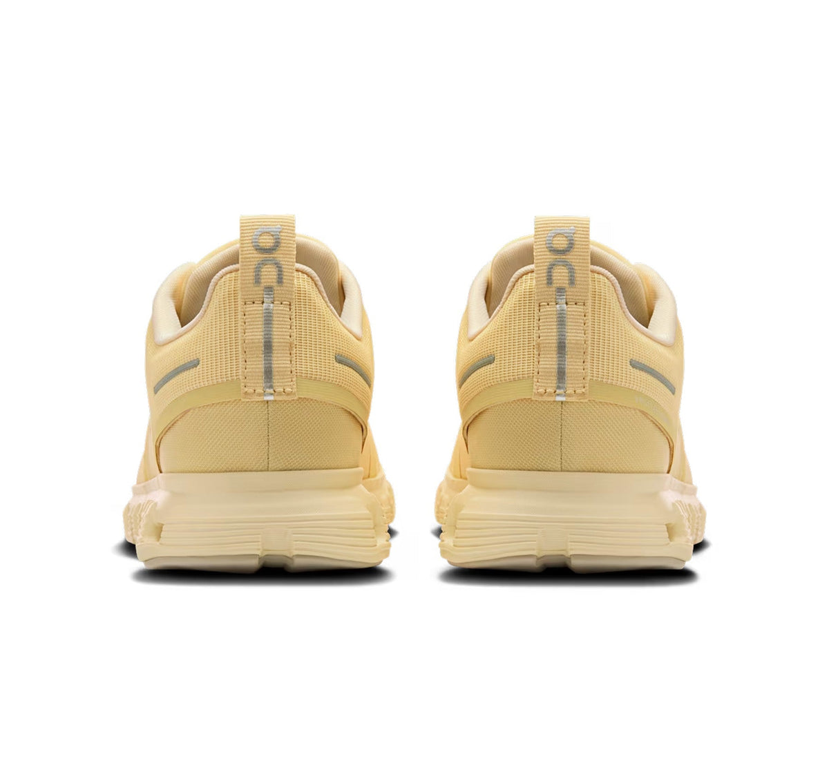ON Women's Cloud 6 Waterproof Nectar/Castor