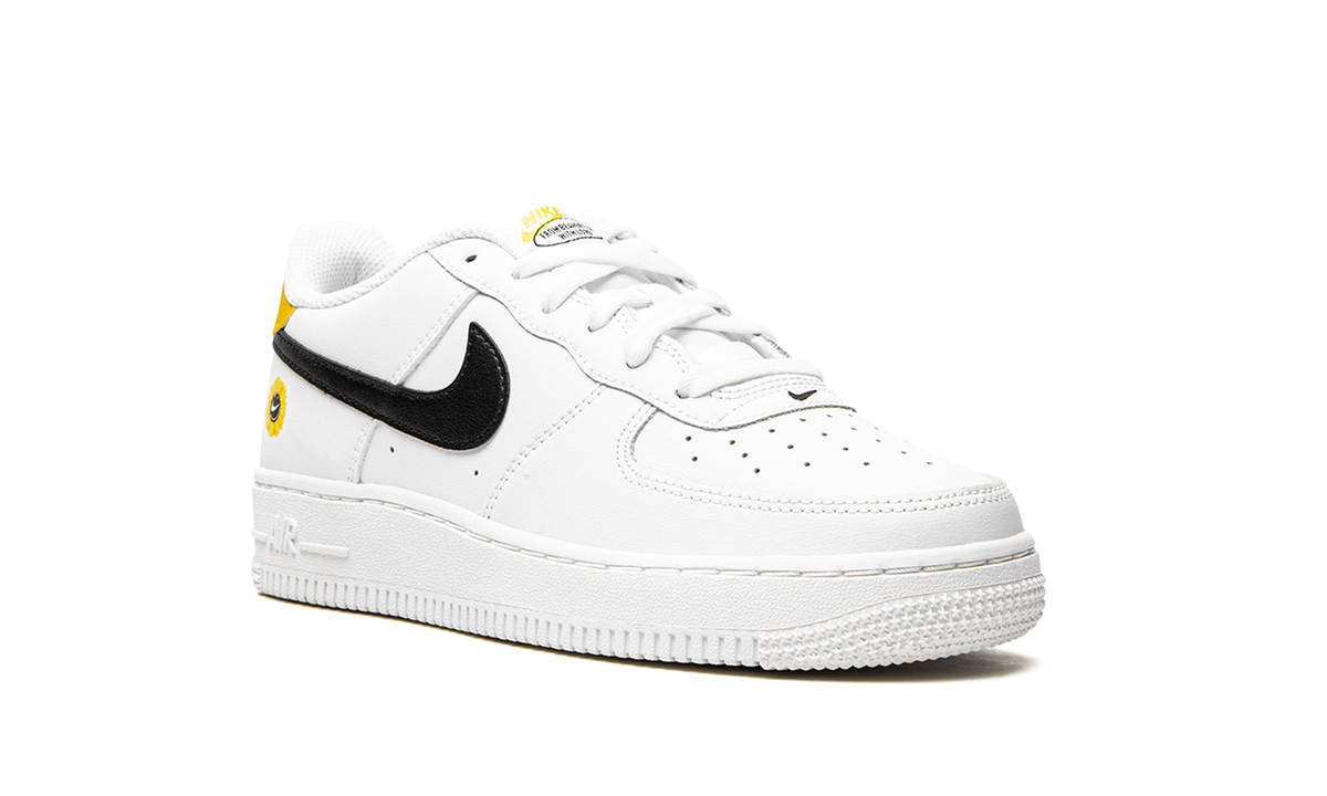 AIr Force 1 LV8 (GS) "Have a Nike Day - Daisy" DM0983 100