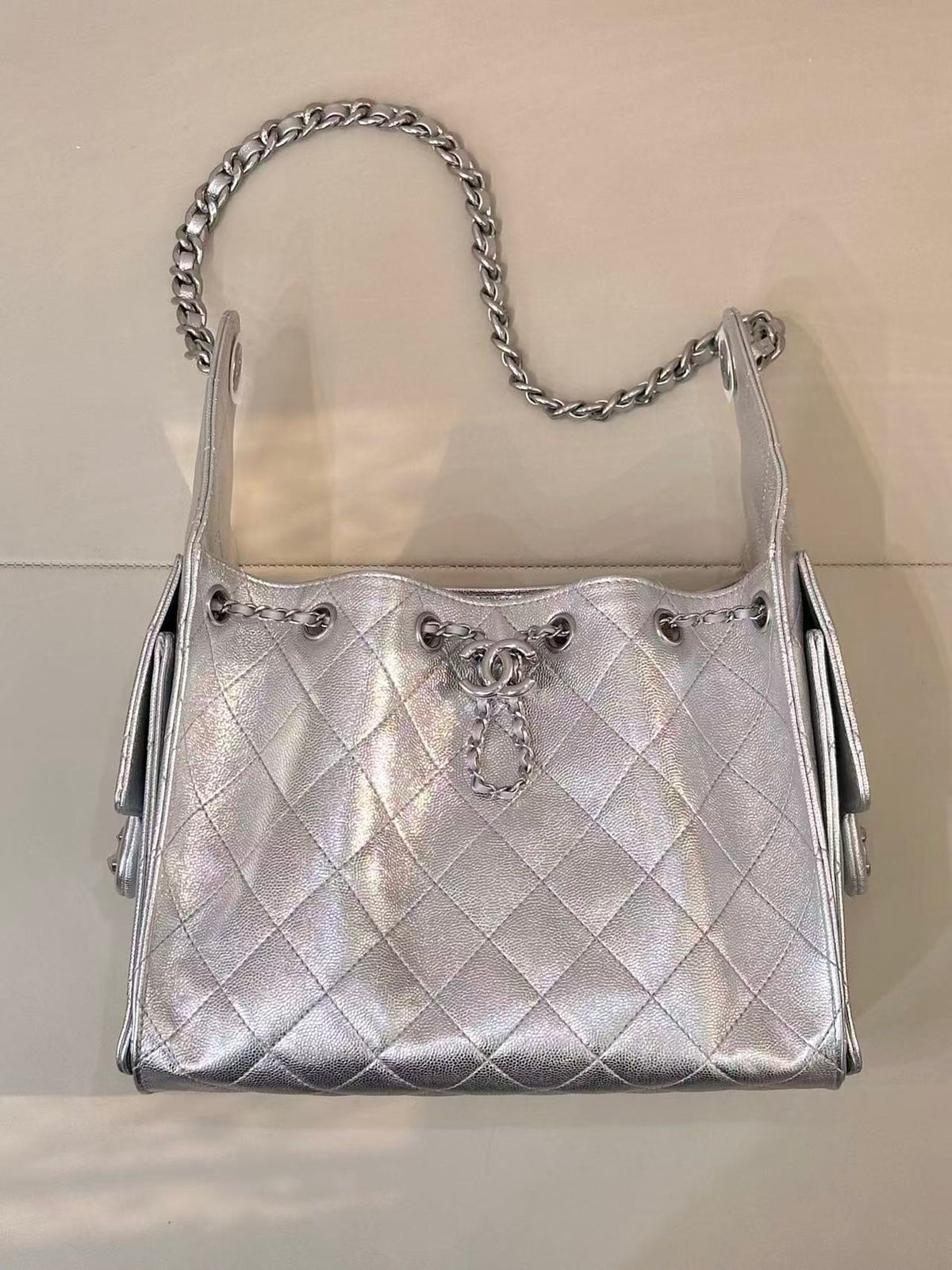 CC Cruise 25/26 Small Handbag Sliver Caviar Leather