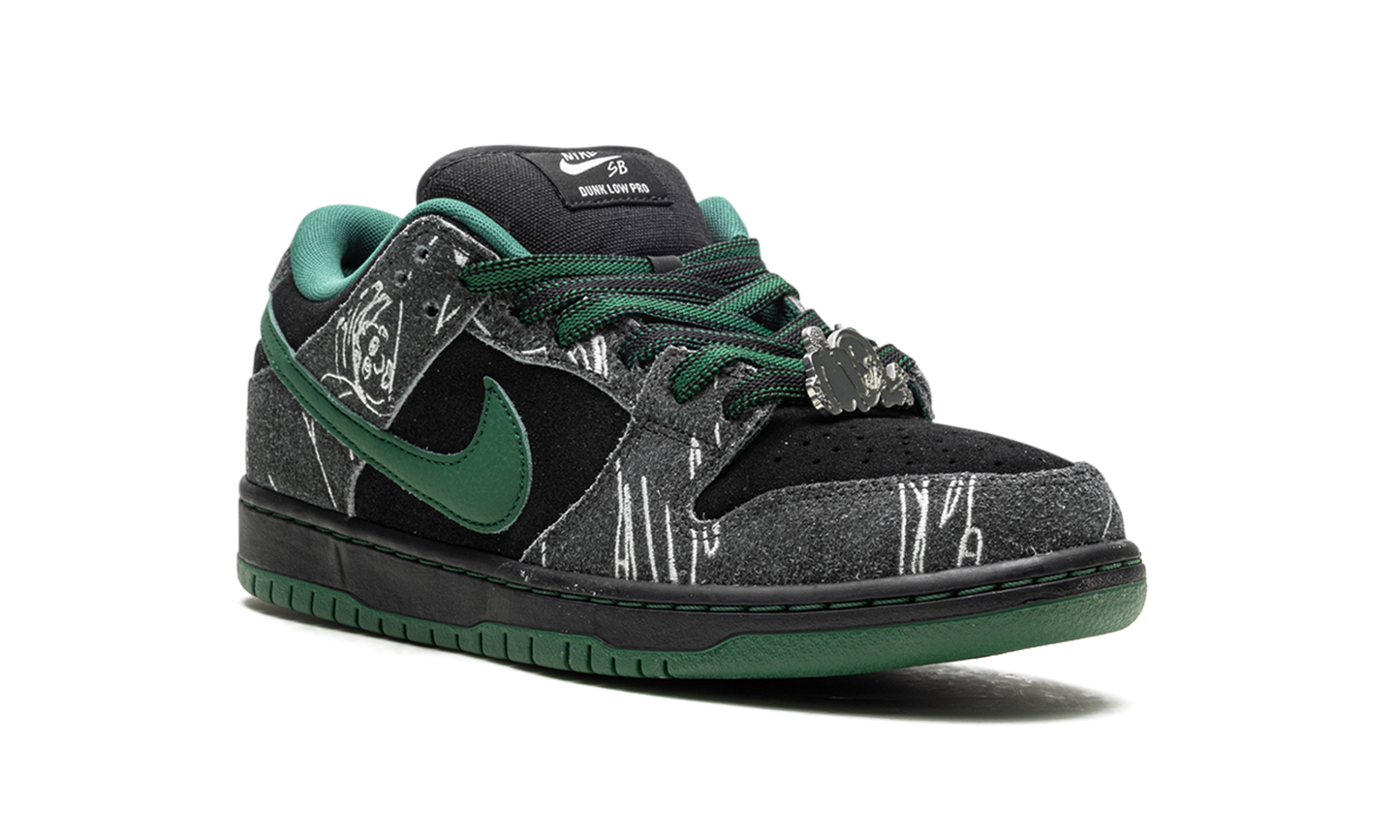 SB Dunk Low "There Skateboards" HF7743 001