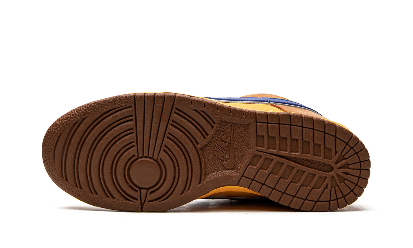 Dunk Low Premium SB "New Castle (2008)" 313170 741