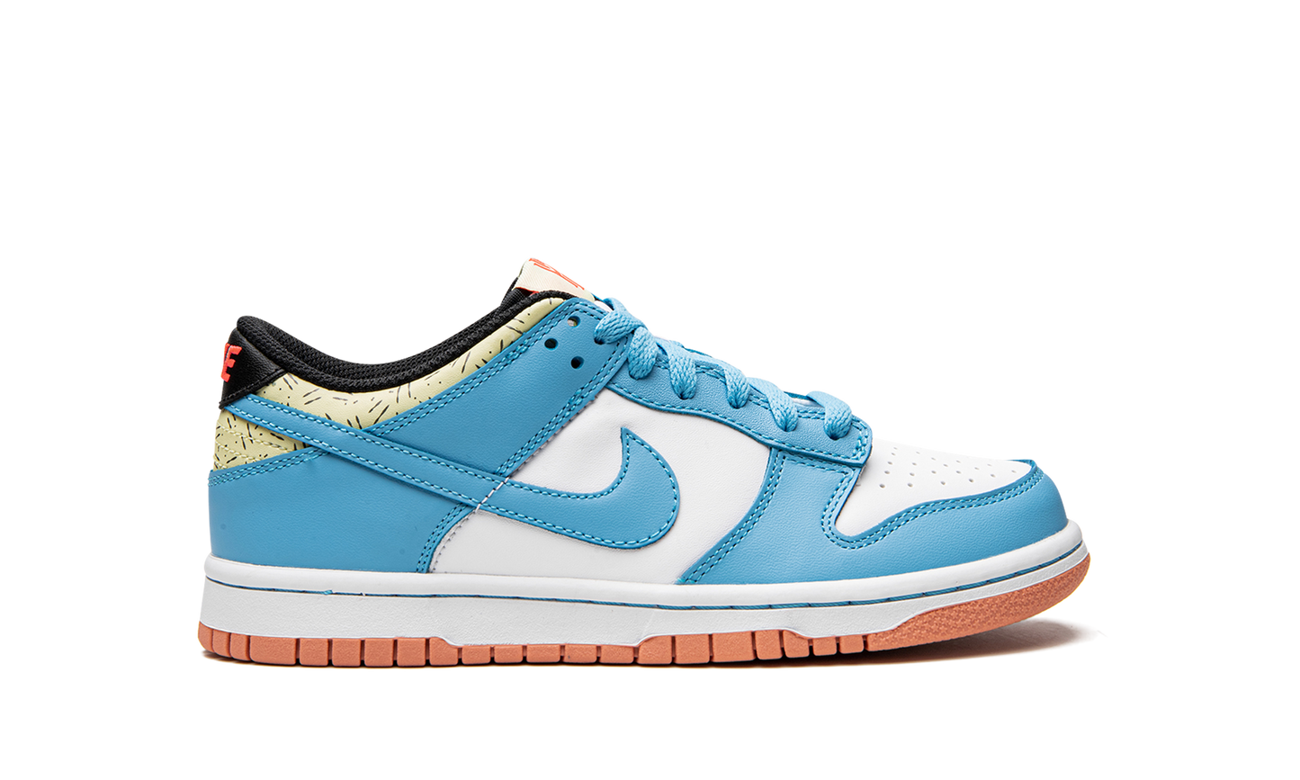 DUNK LOW SE KYR (GS) "Kyrie Irving - Baltic Blue" DN4179 400