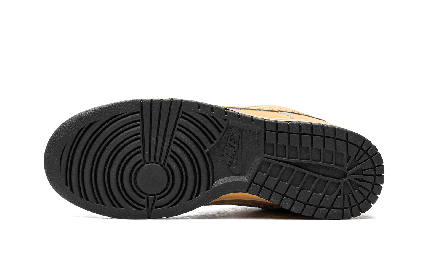 Dunk Low Retro SE "Wheat Gum" HQ1932 700