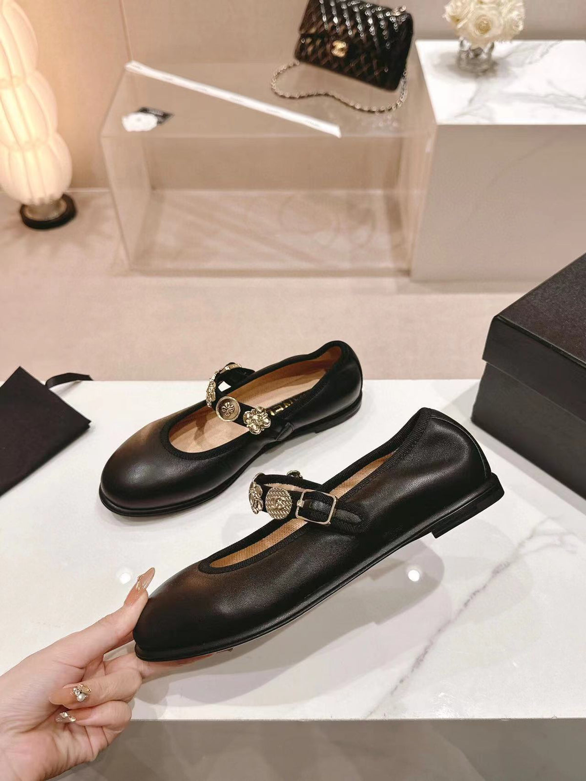 MARY JANE BLACK LAMBSKIN 24