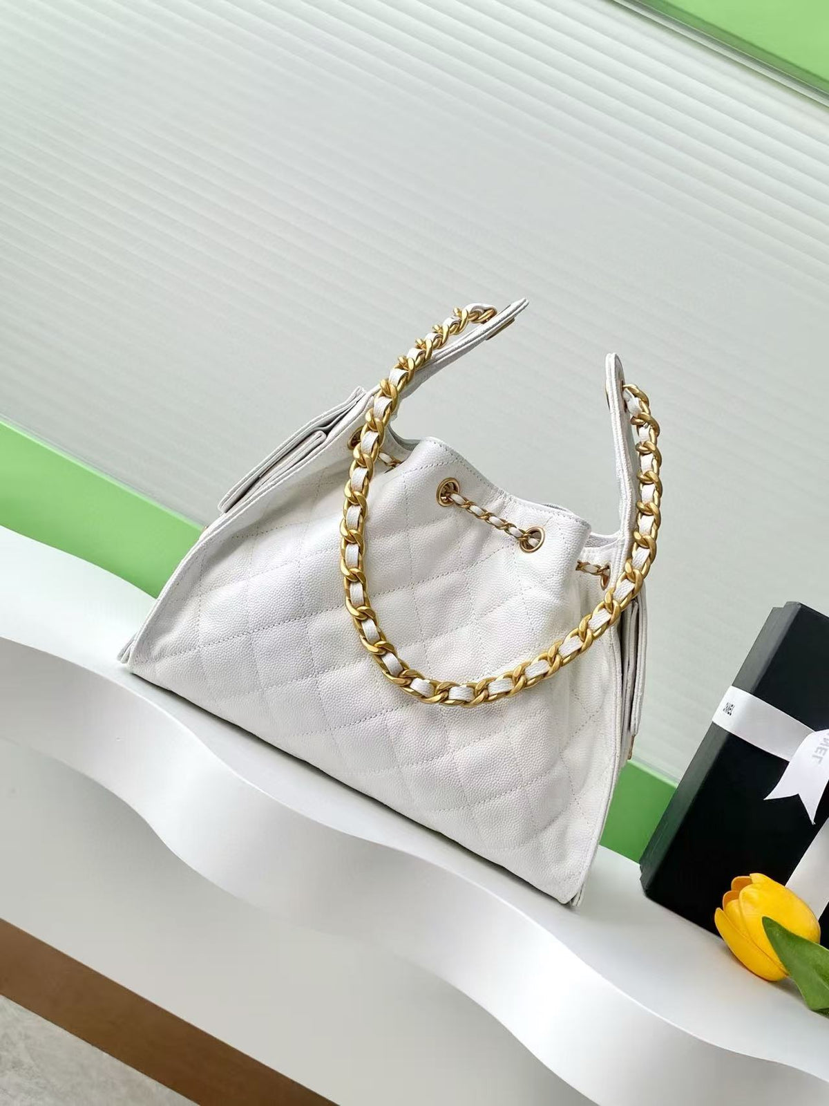 CC 25C Hobo Bag 30cm White Grained Calfskin