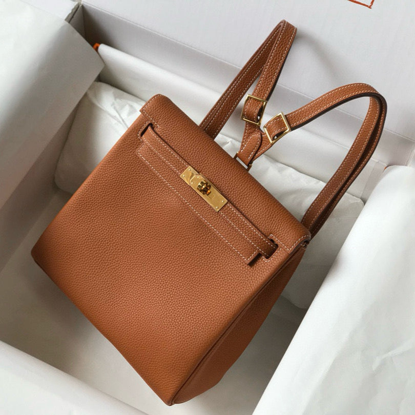 KELLY ADO 22 TOGO BACKPACK IN BROWN CALFSKIN GOLD HARDWARE