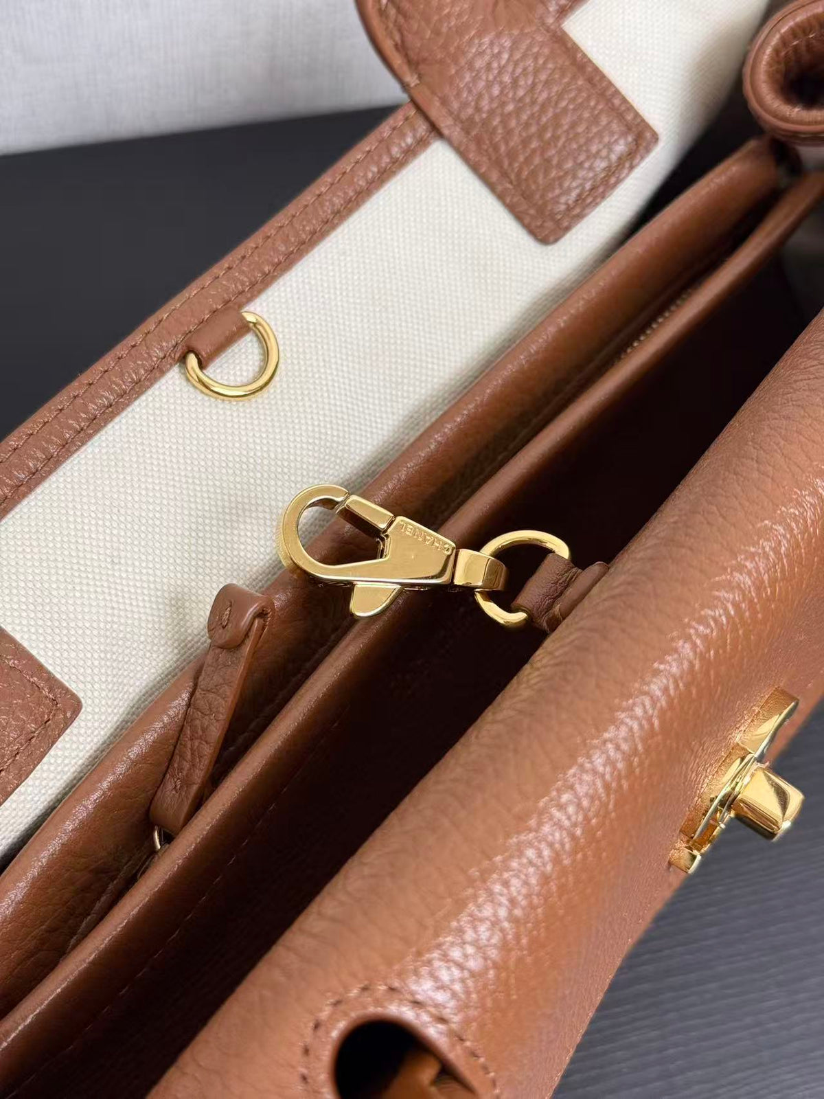 CC 26ss Small Shopping Bag 30.5cm Brown Grain Leather