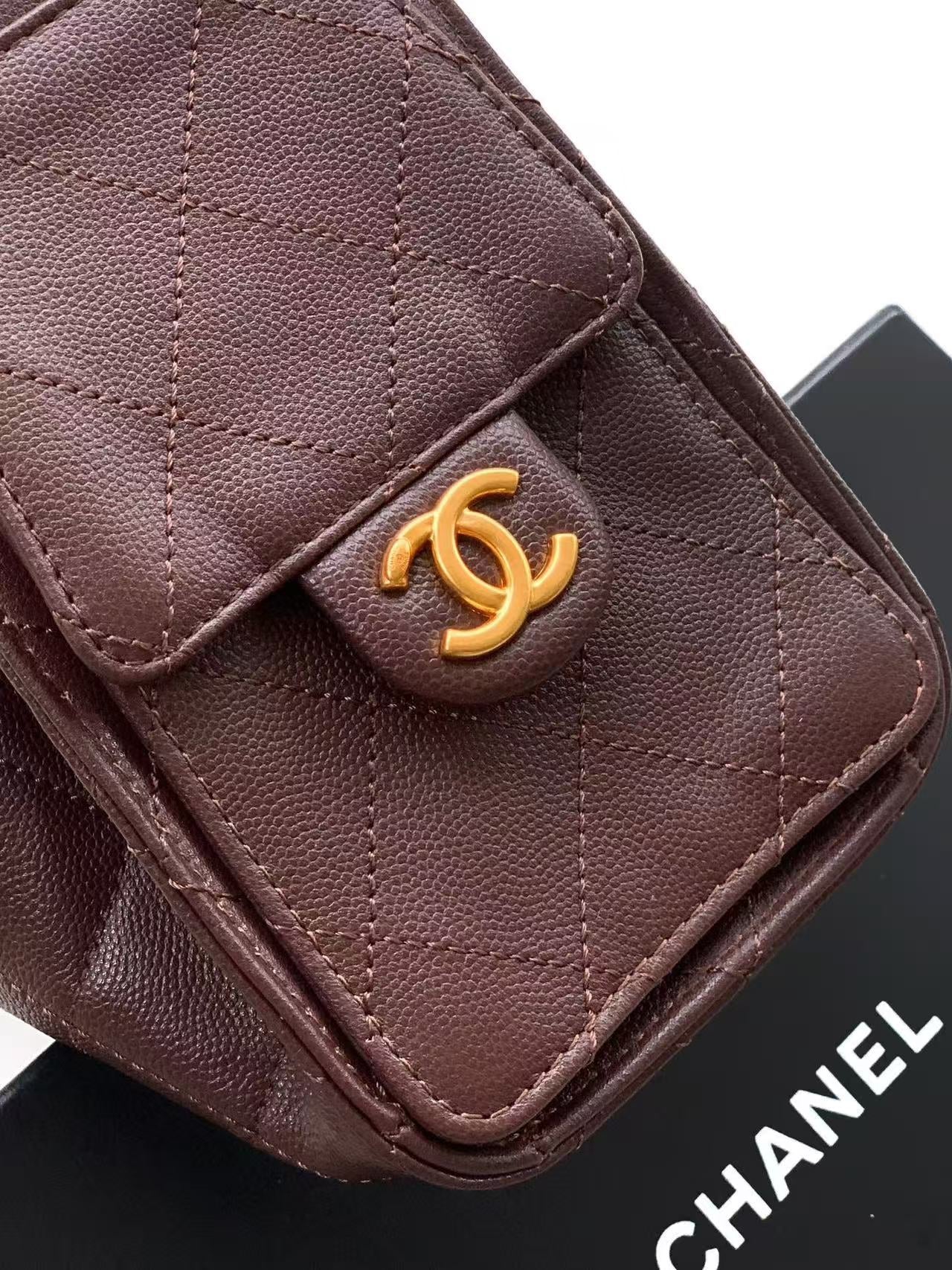 CC 2026 Hobo Small Bag Chocolate Caviar GHW