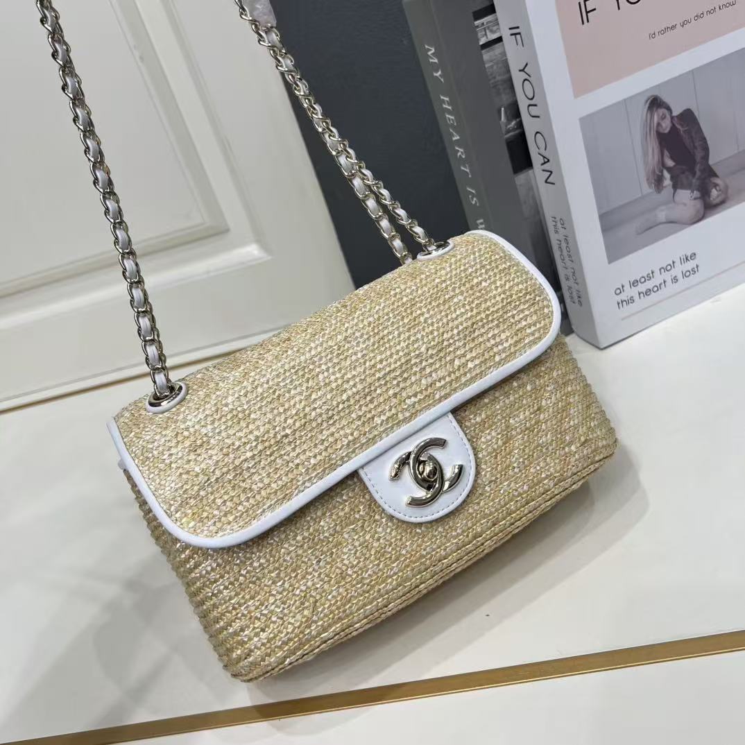 CC Small Flap Bag 23cm Beige Gold Hardware in Raffia